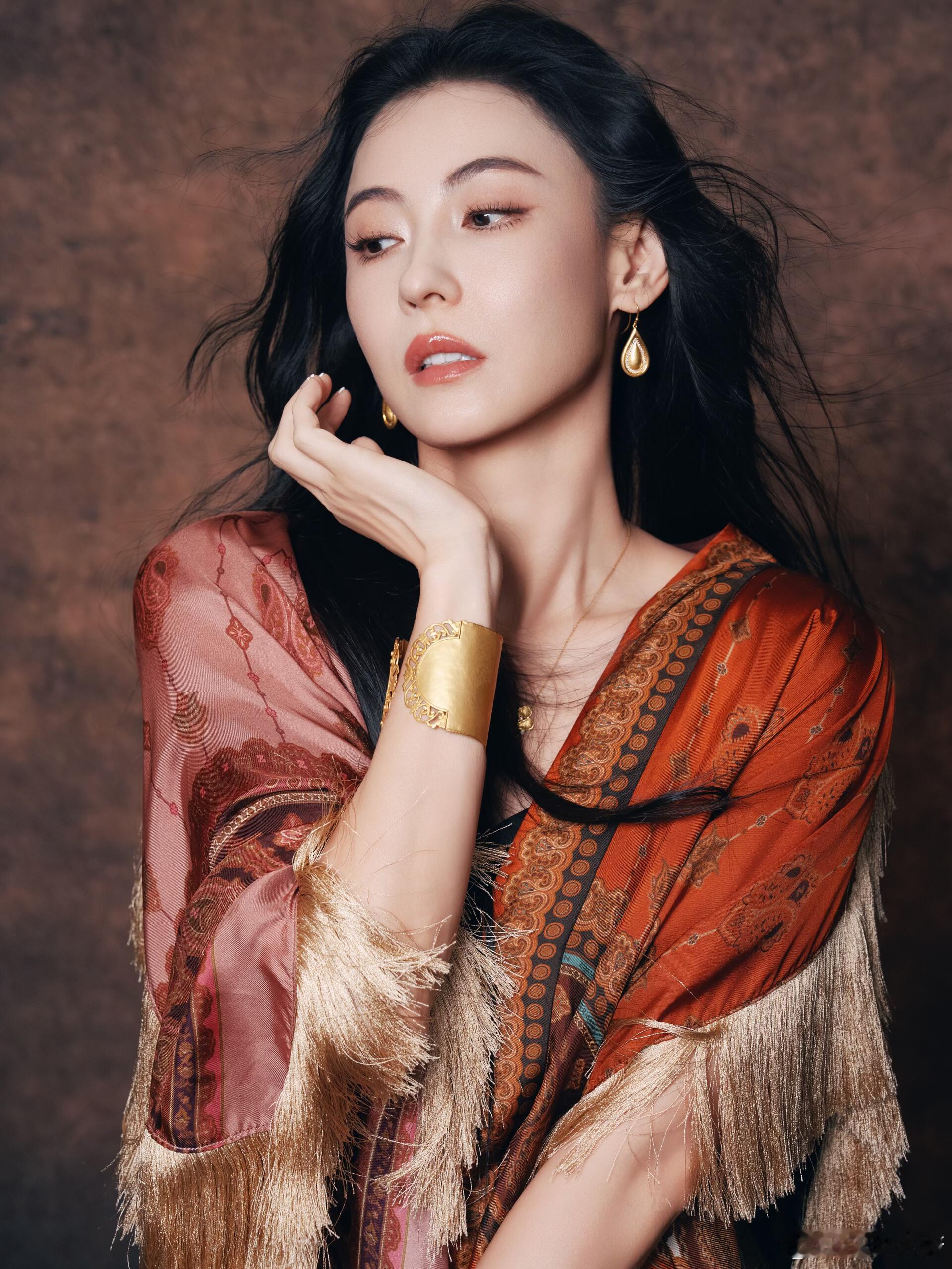 张柏芝自信明媚的样子太有感染力了，状态真好呀！！ 
