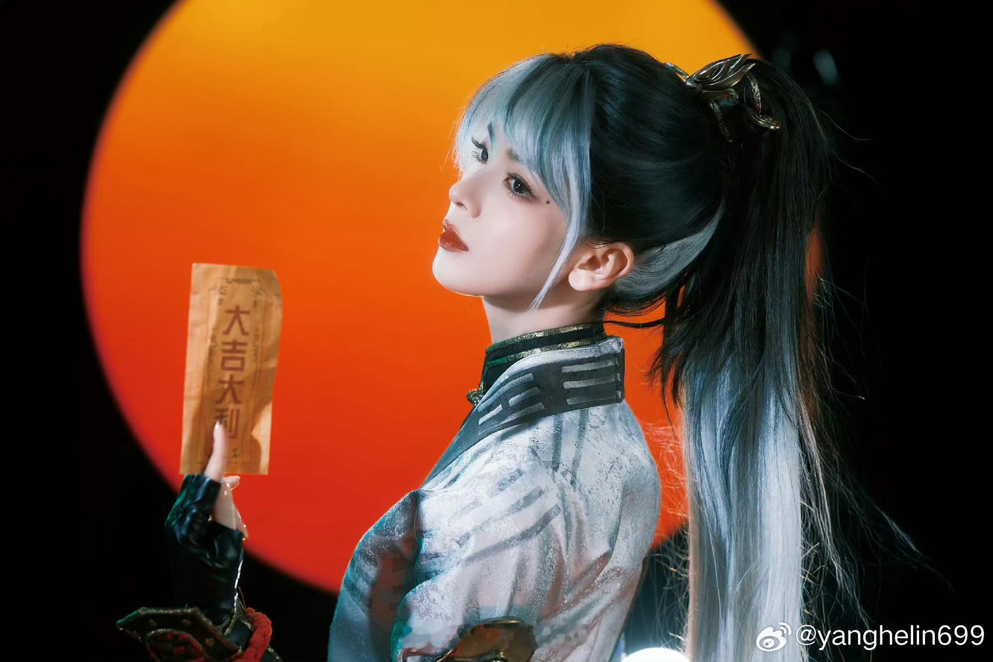 陈瑶和平精英刺激之夜出发图陈瑶这组和平精英刺激之夜出发图太绝，云祈的清冷风骨直接