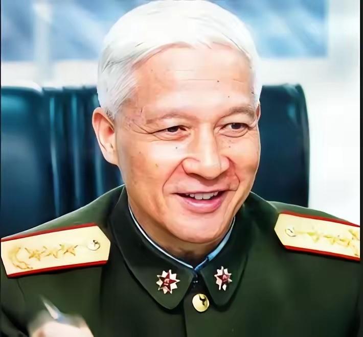 1985年率部参加老山轮战，指挥“蓝剑·B行动”，战功卓著，历任兰州军区参谋长、