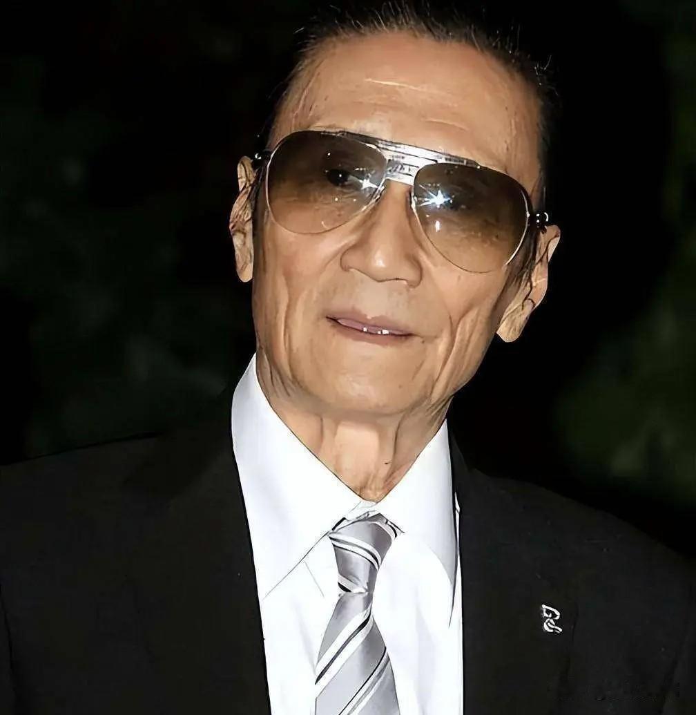 林青霞将保留一部分谢贤的财产？7月20日，谢霆锋、谢婷婷兄妹俩发布讣告，官宣父亲