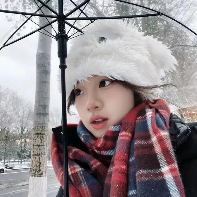 冬日氛围感𝗪𝗲𝗖𝗵𝗮𝘁女生头像❄️ 