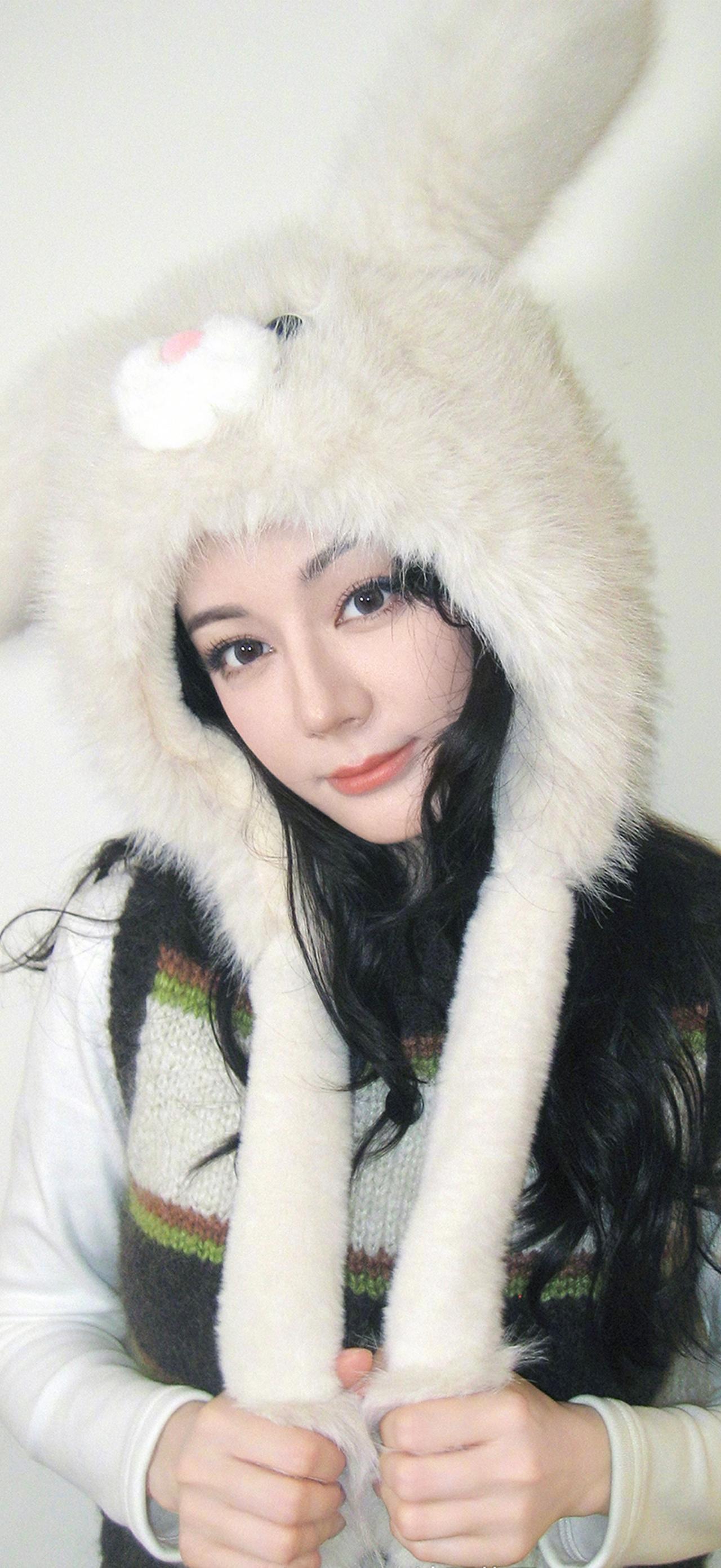 美女壁纸-第5705期-迪丽热巴