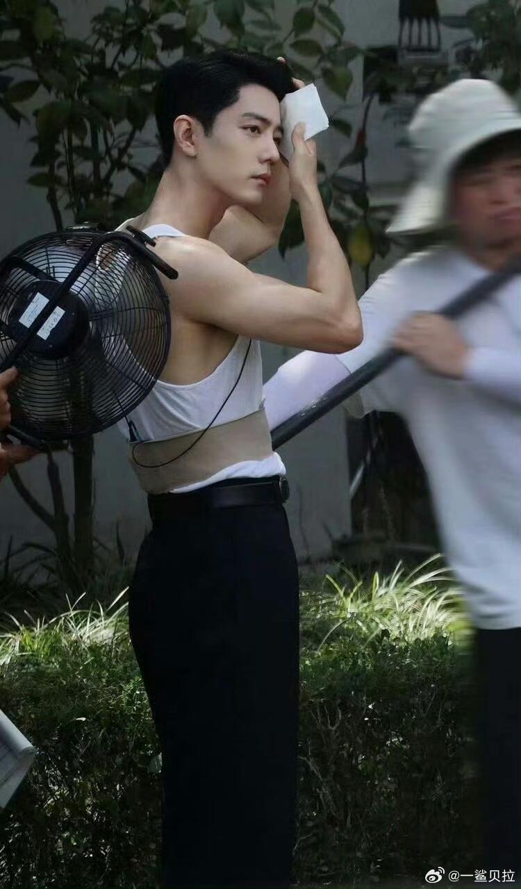 额滴神 少白这也太帅 ​​​