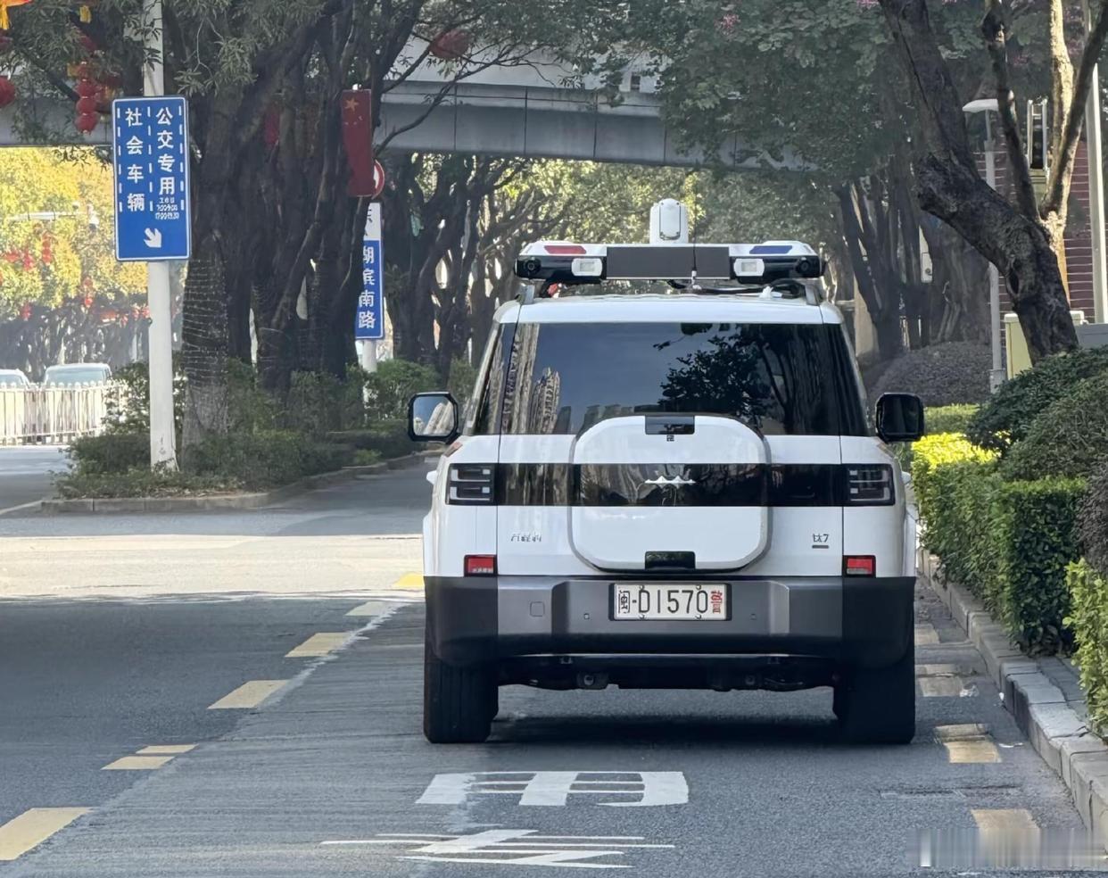 公务车首选彰显硬实力，技术自研破壁垒，比亚迪上半年销量持续领跑有一个现象很能说明