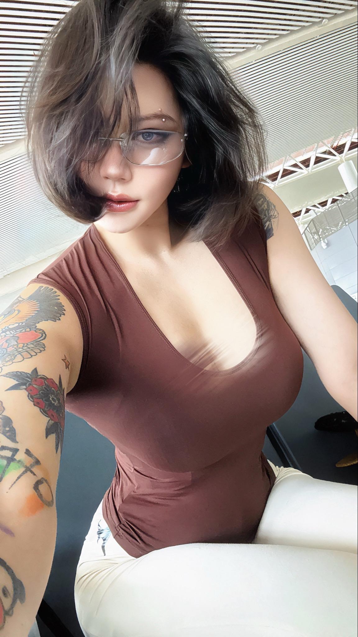 往前走啊想什么呢