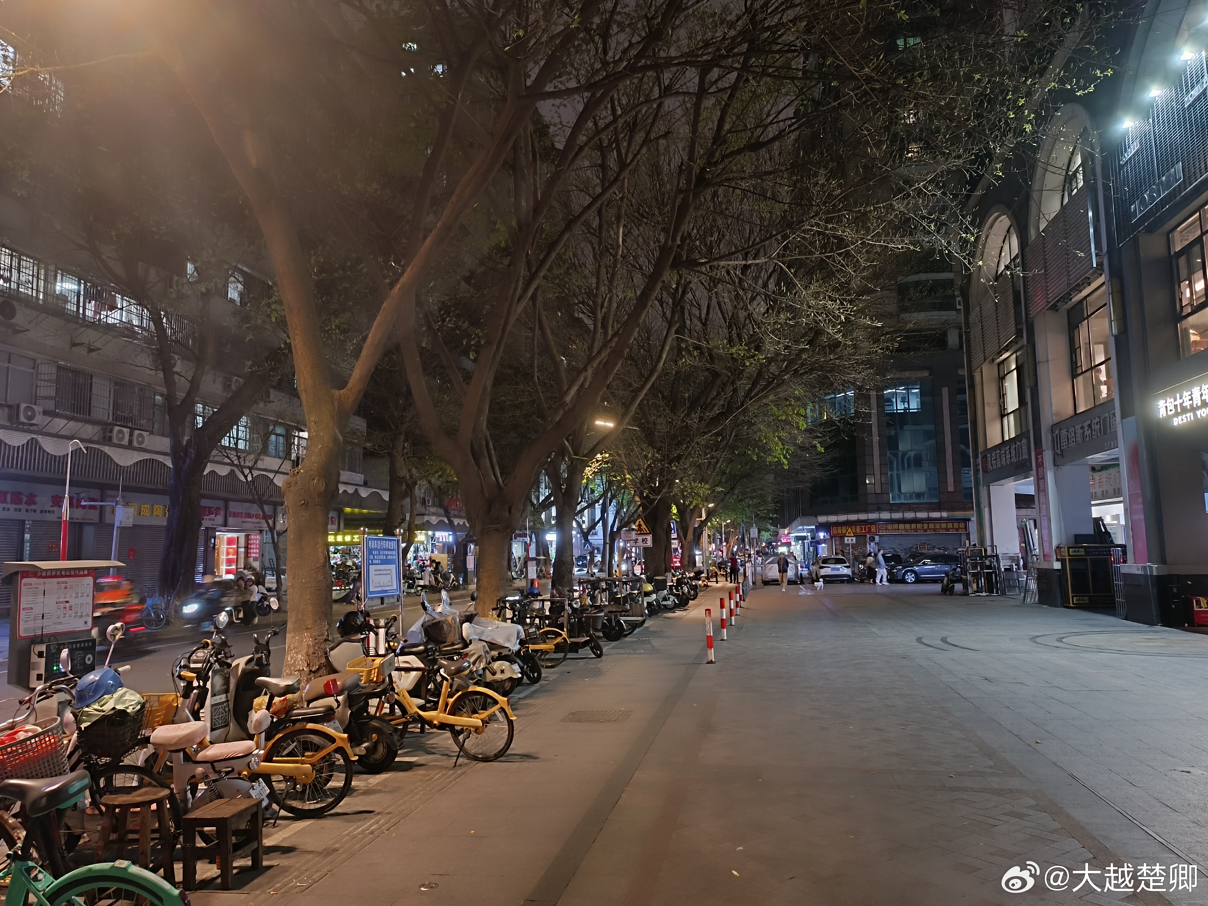 随着年纪的增长，我也日渐焦虑。我家原就三口人，我老妈2010年因车祸导致侧半身瘫