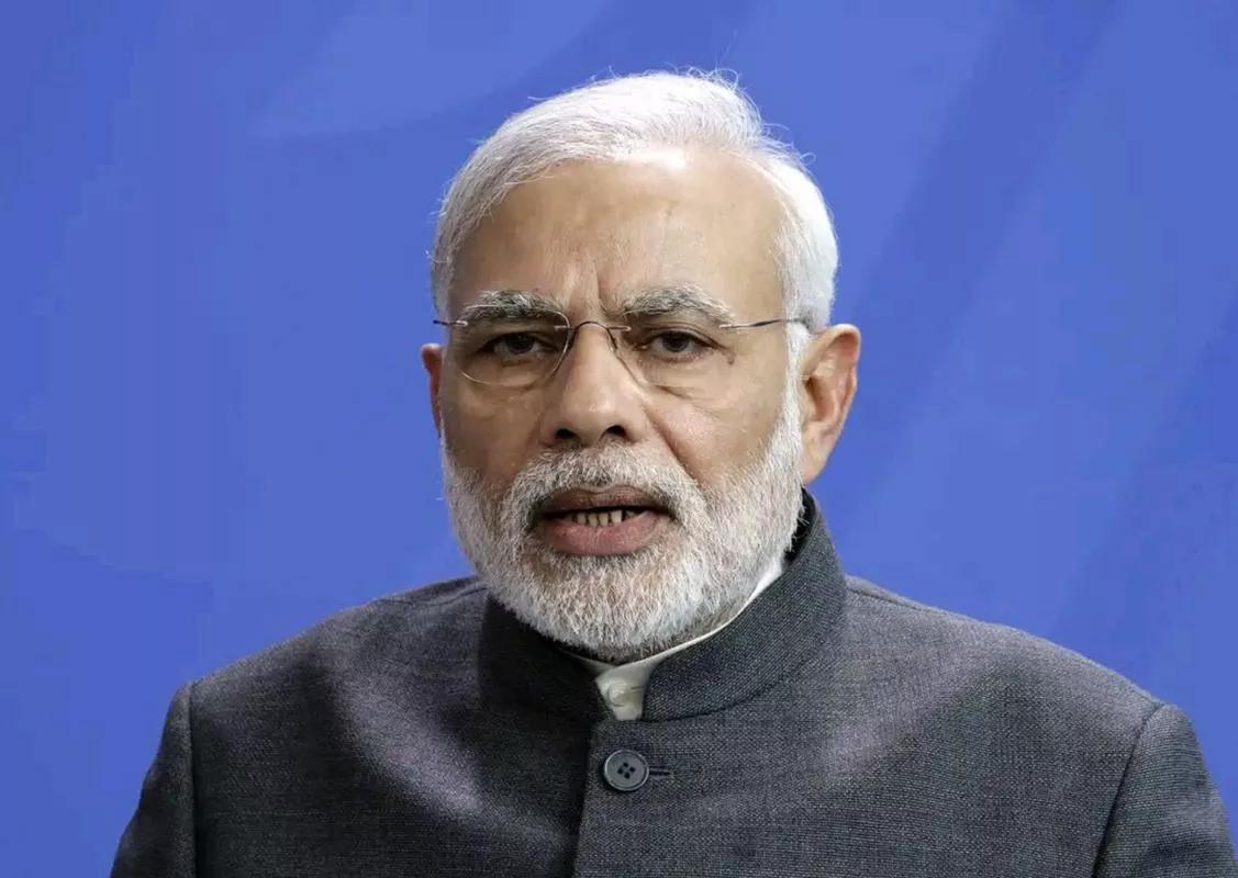 近日，新加坡总理李显龙预测，若干年后印度将全面崛起，其经济规模会超越中国。李显龙