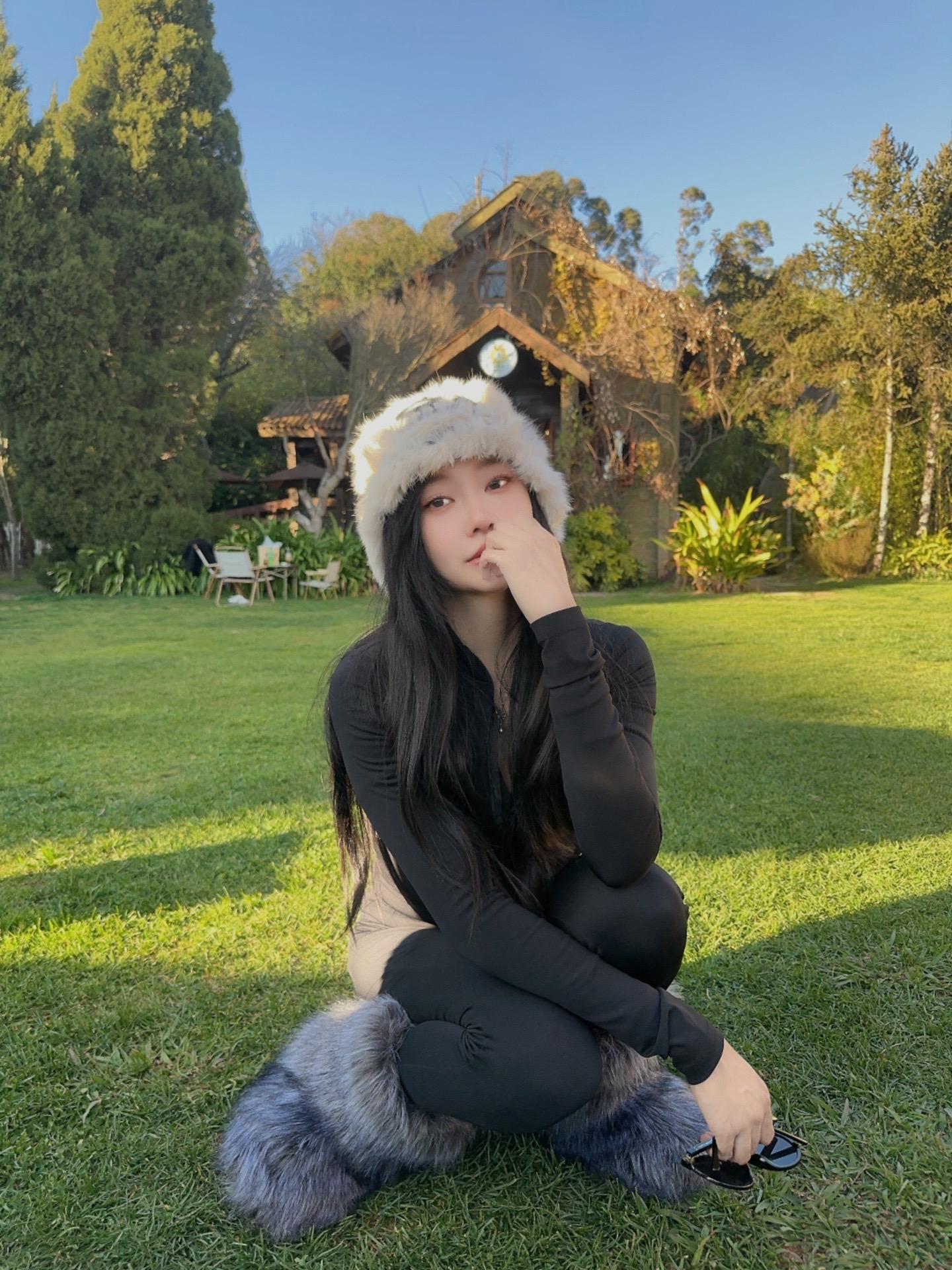 手中握着格桑花 美的让我忘了摘下