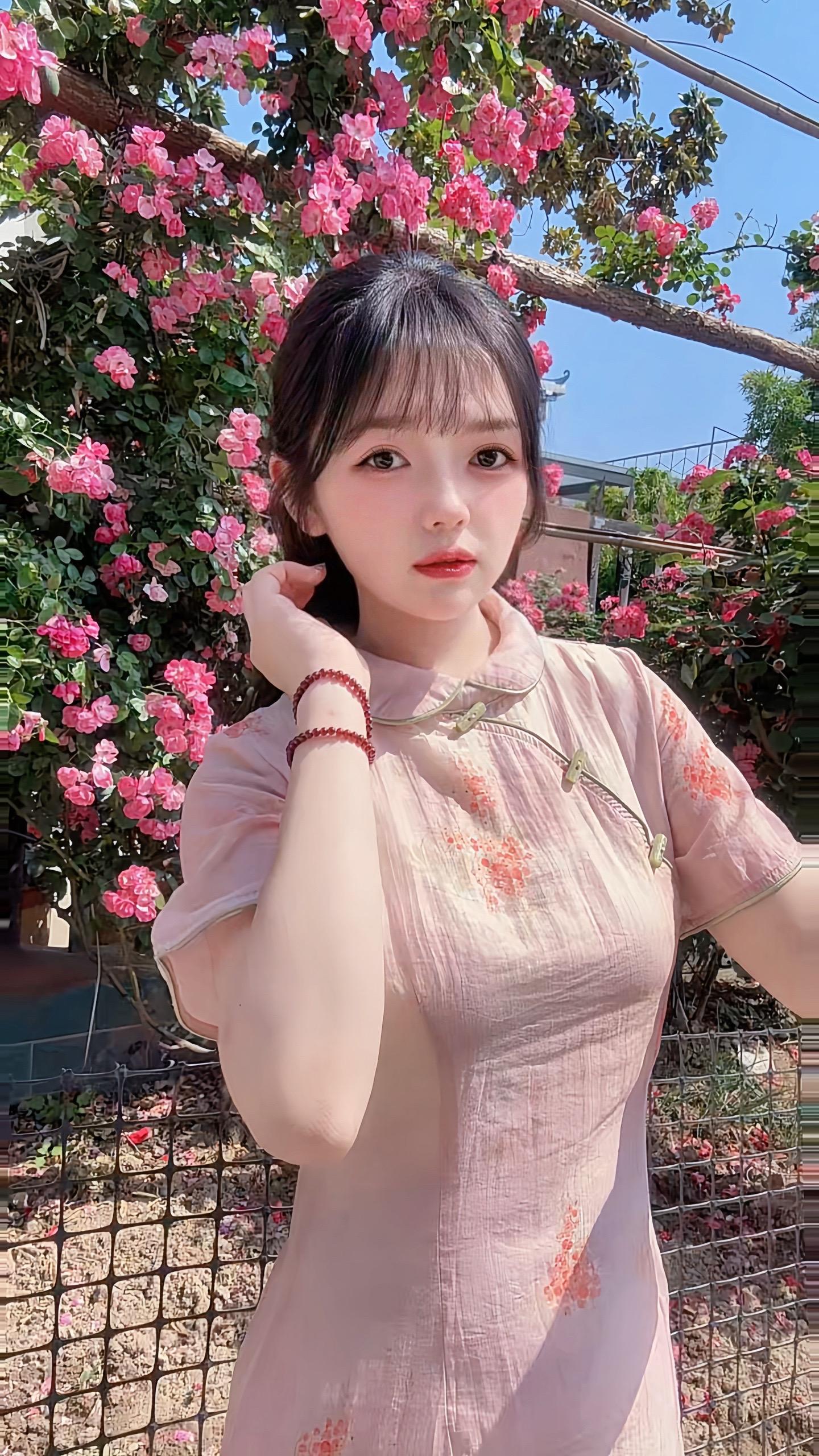 花花：这届人类怎么比我们还爱抢镜头？