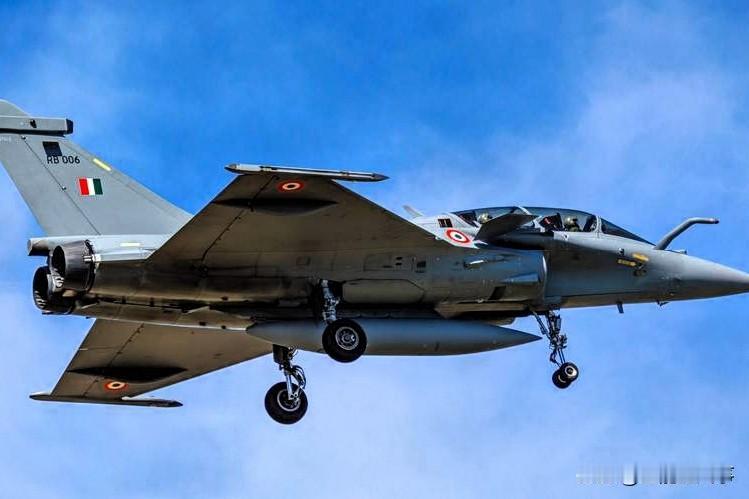 印度“光辉”战机的问题出在哪里

印度“光辉”战机事故频发，其根源在于先天设计、