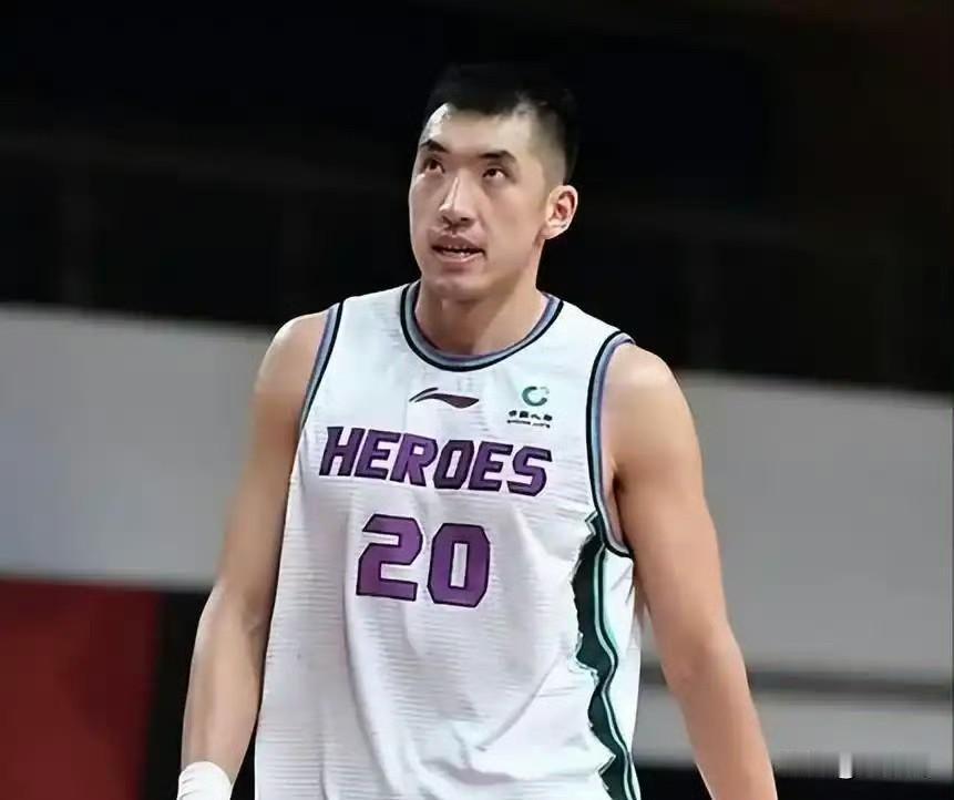 陶汉林和高诗岩新赛季应该都不会离开山东男篮，目前和俱乐部的续约合同都还在沟通中，