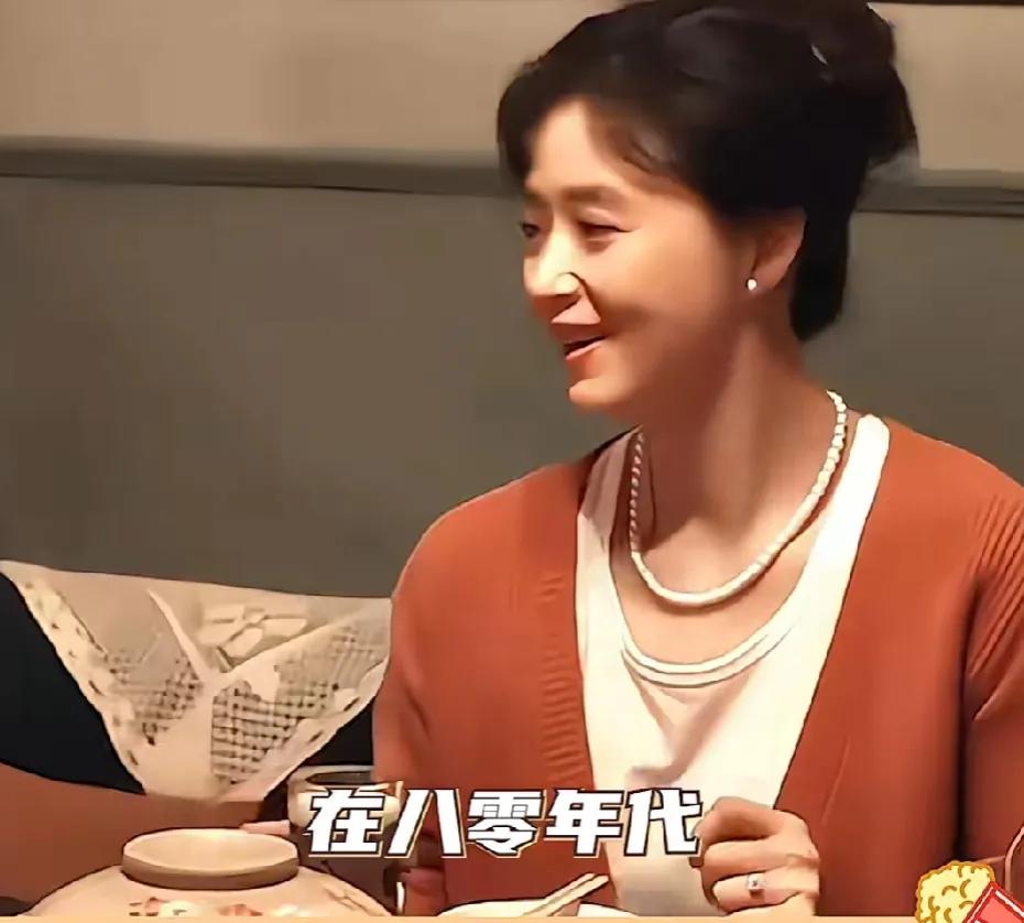 《小巷人家：宋莹的幸福画卷》
 
在《小巷人家》的世界里，蒋欣饰演的宋莹宛如一颗