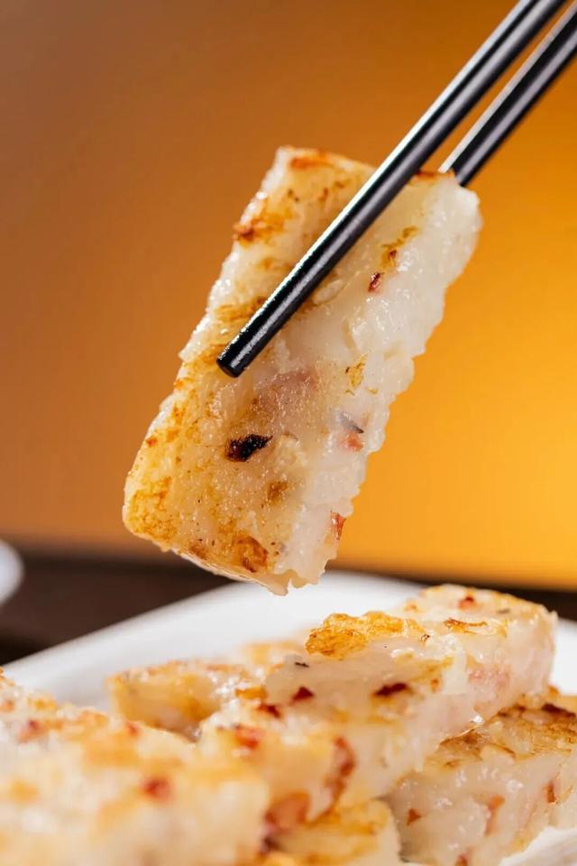 深夜，总有人在偷偷爱着你

我妈有个绝活，无论我多晚回家，厨房里总像变戏法一样，