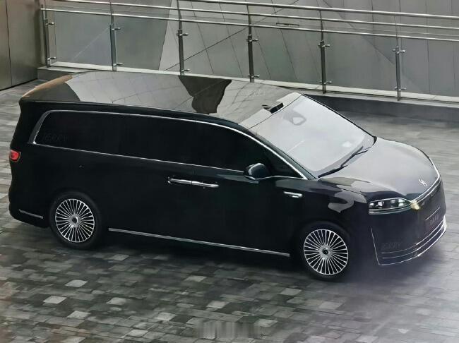 接下来最期待的MPV～智界V9实车曝光这颜值打几分？智界v9