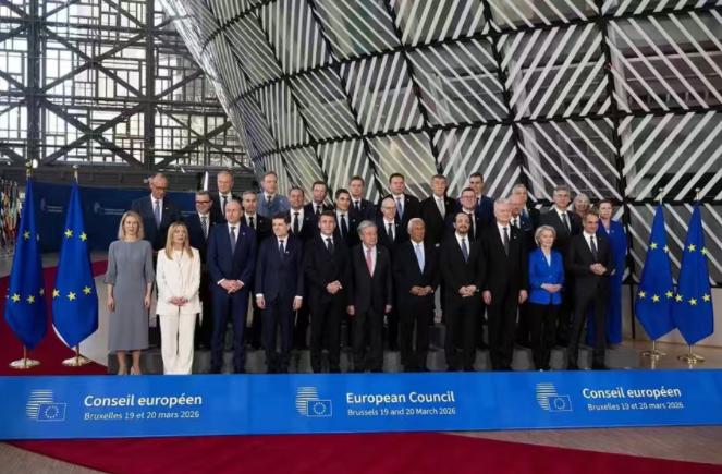 泽连斯基终于吞下了自己酿下的“恶果”。

月 19 日布鲁塞尔峰会，他最怕的事成