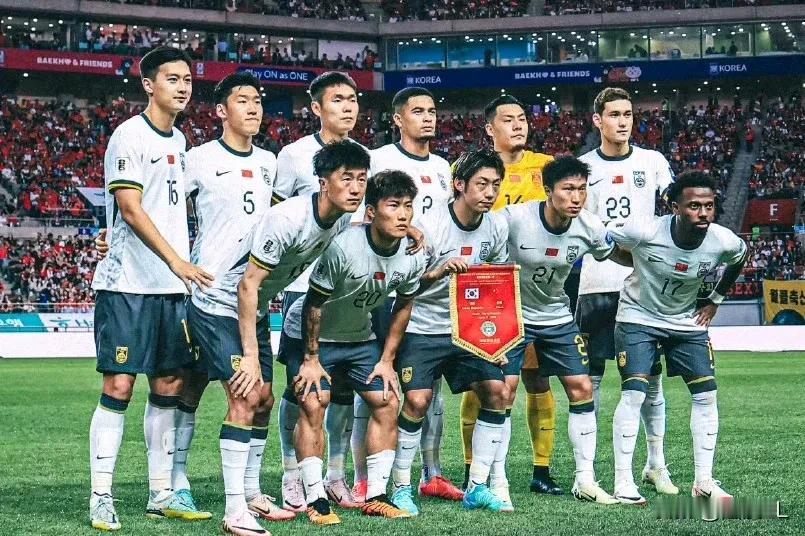 一到国家队就诈伤，一到俱乐部就生龙活虎，某些球员之所以这么做无非就两点原因:
 