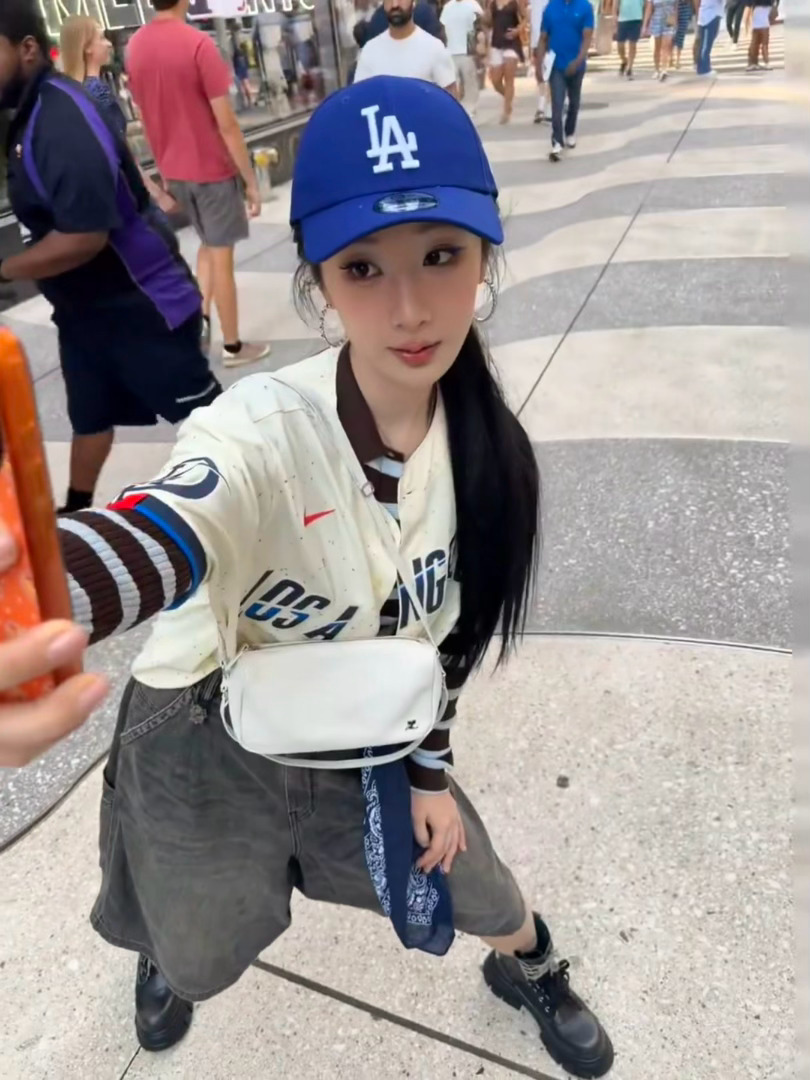 哎哟喂，大晚上的干嘛呢？杨紫，这个小视频我最爱看了！怎么办！ 