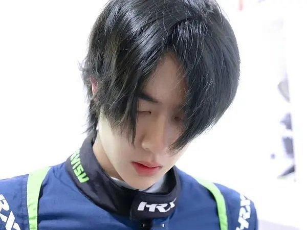 王一博赛车下班，明天平安顺利 ​​​