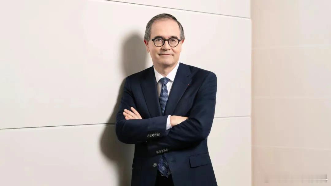 空窗一个月后，雷诺 迎来了新任CEO福兰（François Provost），任