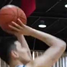 目前各个球队都在进行体测，而对阿不都来说，他的体测过程被公布了出来，这也是到目前