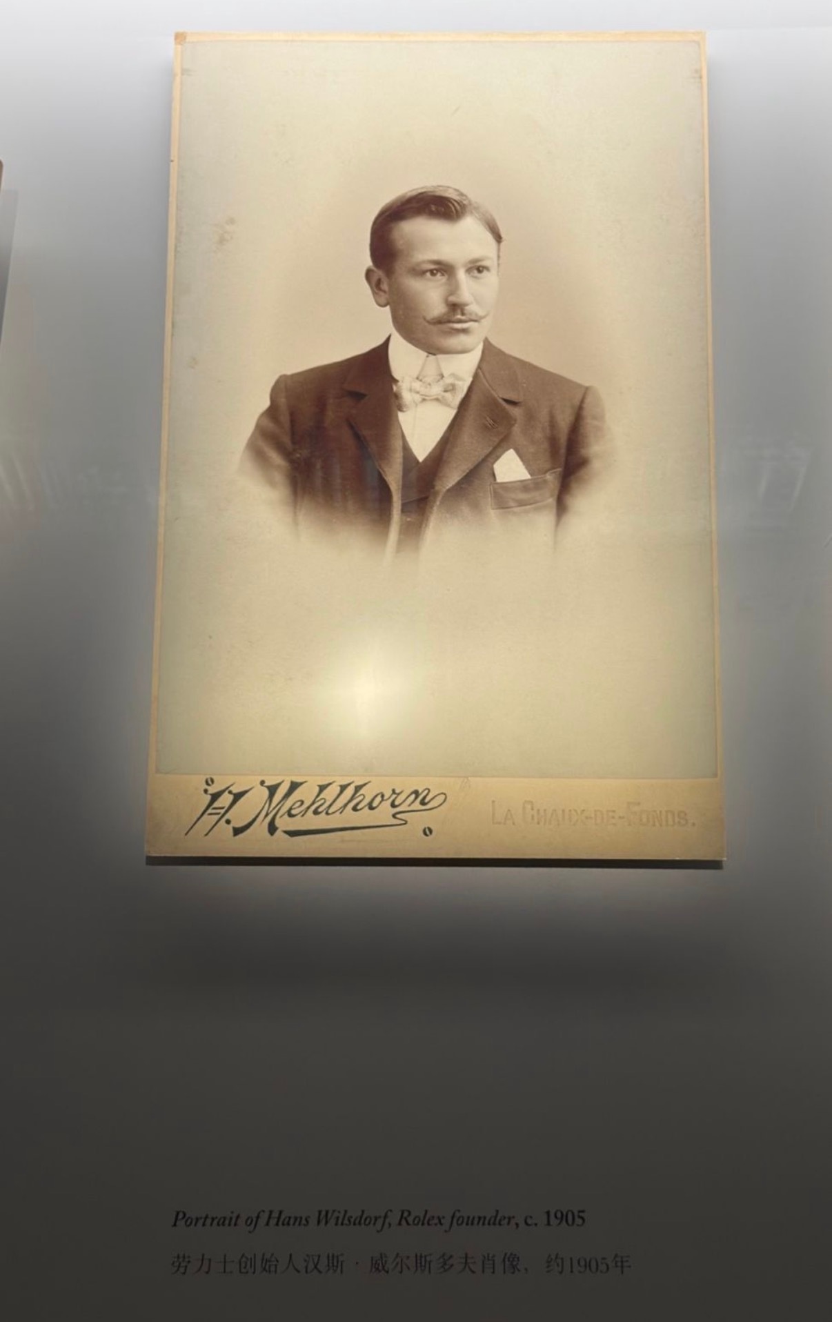 我最爱的劳力士蚝式腕表（🖤P6），也100岁了🎂！你看1926年那款（P4）