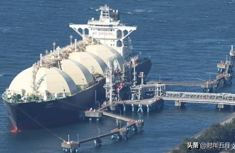 运载液化天然气（LNG）的运输船接连在海上将目的地由欧洲改成亚洲。由于中东局势紧