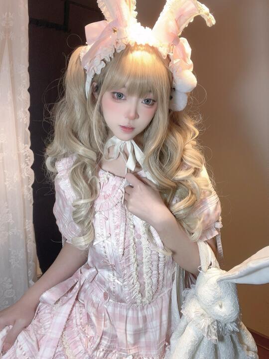 在发什么呆ᐞ･֊･ᐞฅ