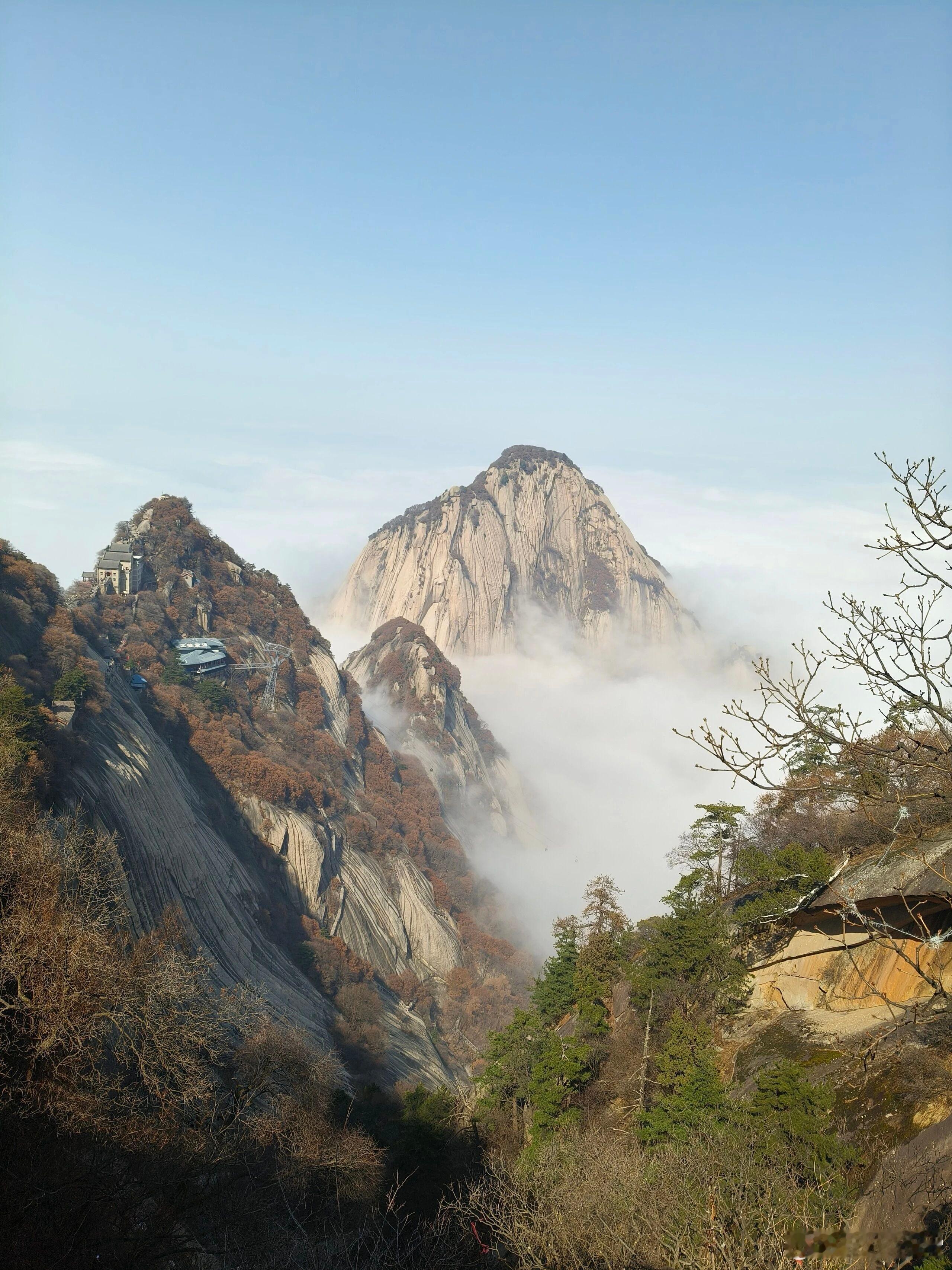 女子1天爬2次华山收到景区问候连爬两次华山被景区“盯”上？别慌，这是来自华山的专