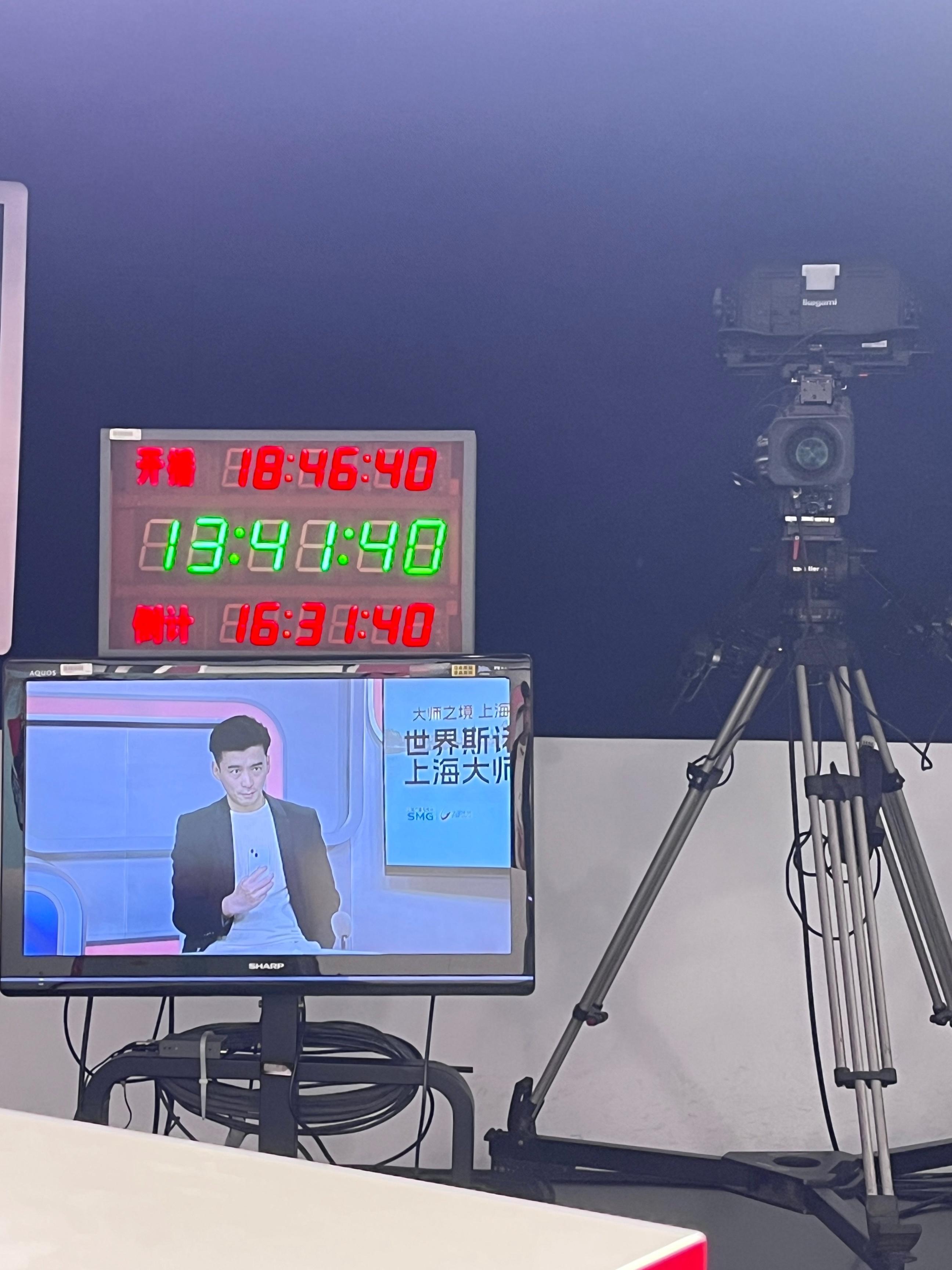 本斯诺克解说员上岗了，斯诺克上海大师赛半决赛，新科世锦赛冠军吴宜泽 迎战特朗普，