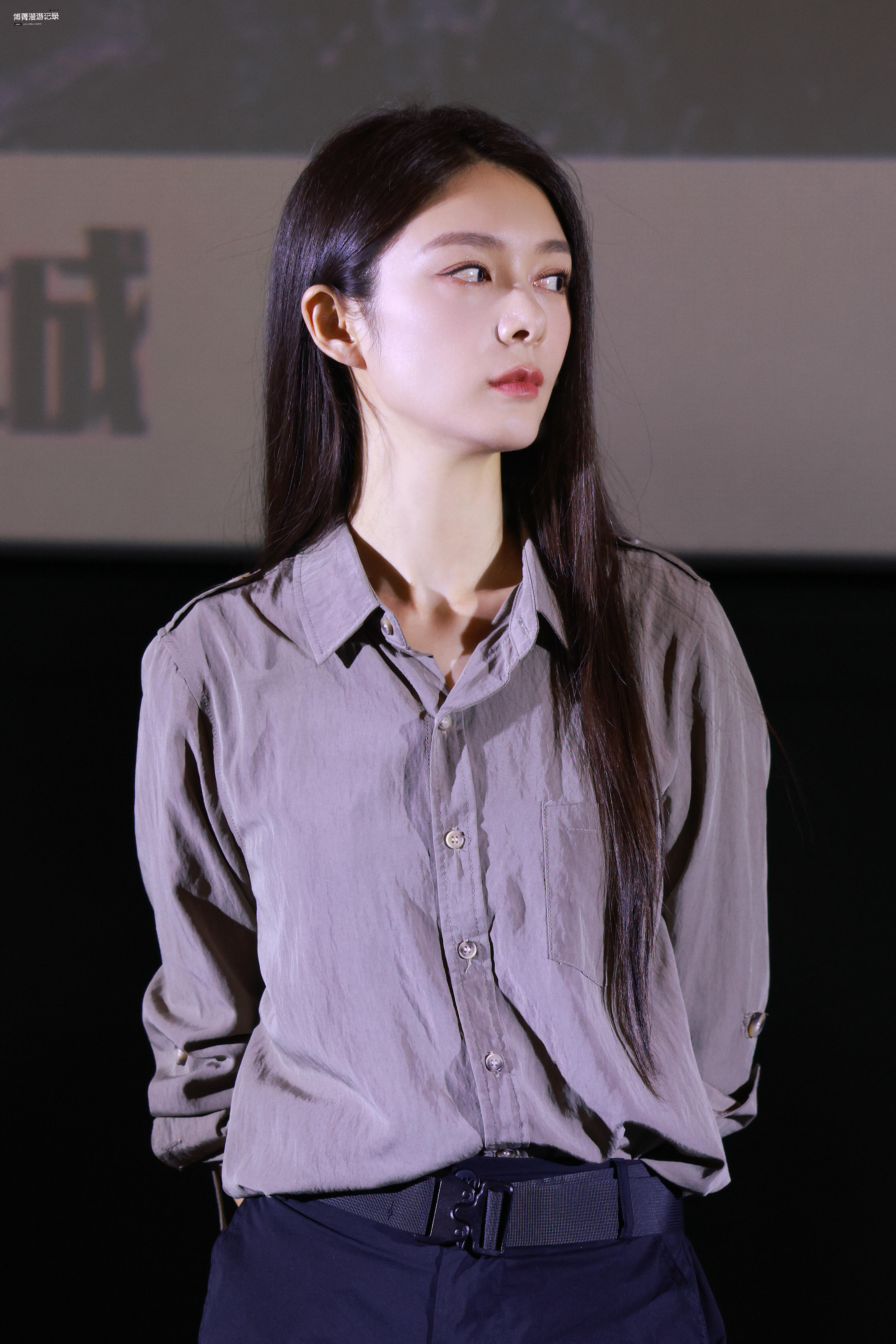 傅菁那都不是事傅菁疑似拍电影时受伤 拍《怪屋》追逐打斗受伤，她自曝得坦荡，回应得