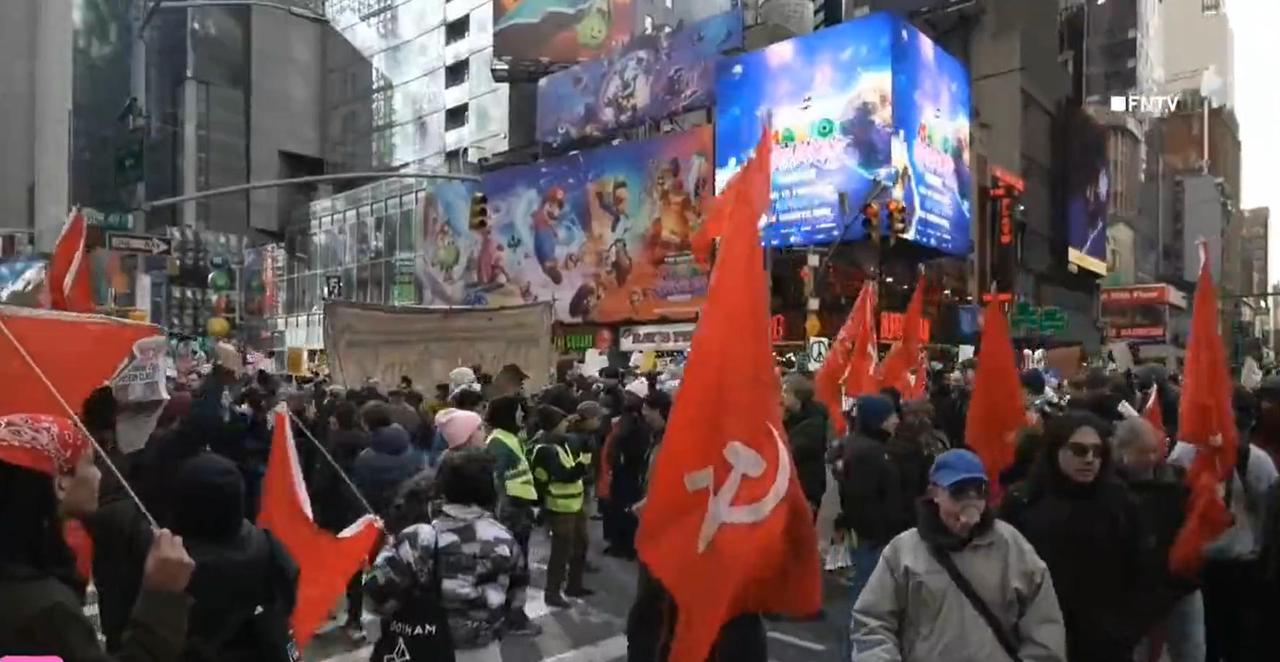 特朗普这几天肯定很郁闷，一方面苏丹王子空军基地被炸，E-3预警机、KC-135加