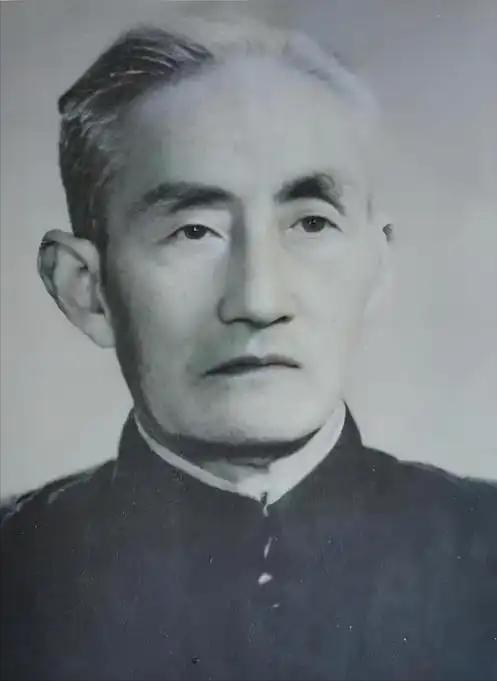 1949年，原79军军长被俘虏后想要自尽，想到自己20岁的漂亮老婆，一脸麻子，身