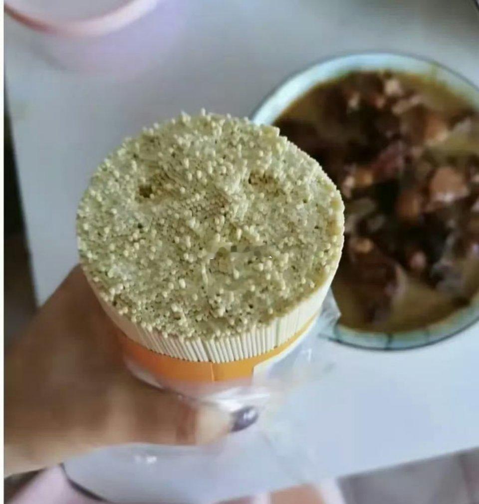 网友：一家三口四个人，下多少面合适？一捆够吃吗？ 