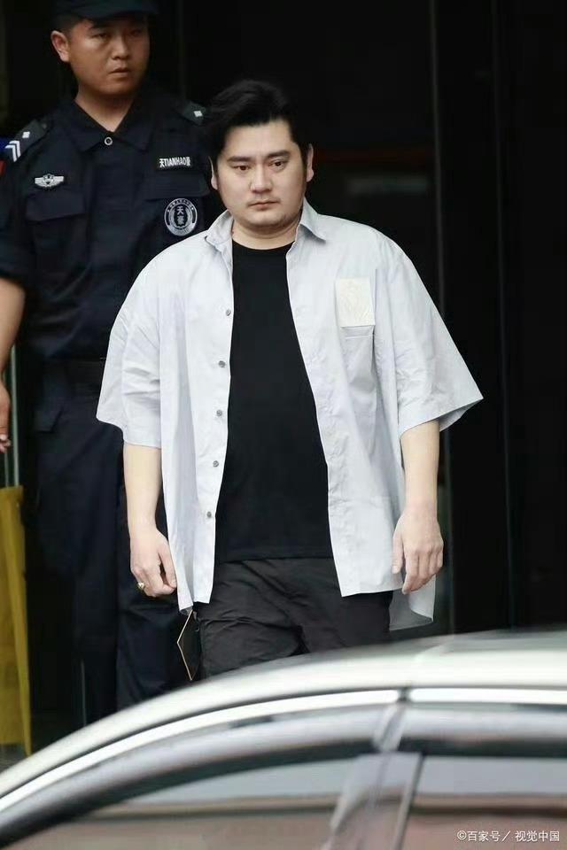 钱枫近况塌房之后放飞自我了吧