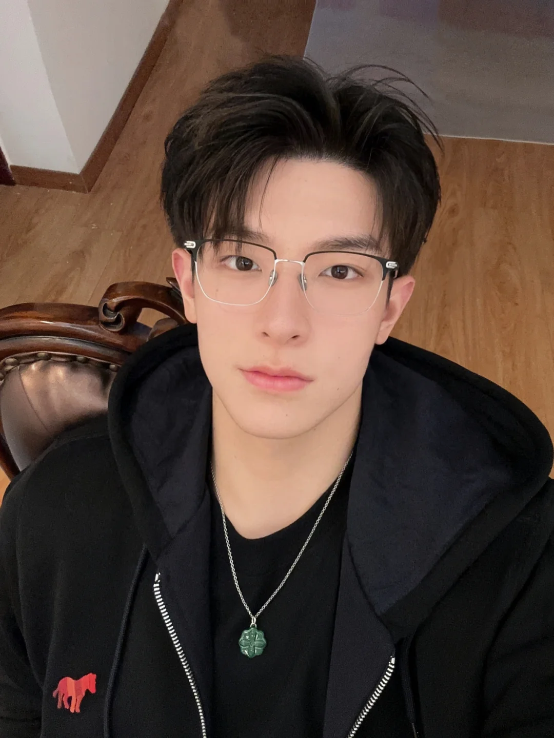 上了二十岁就别穿的和小孩子一样啦