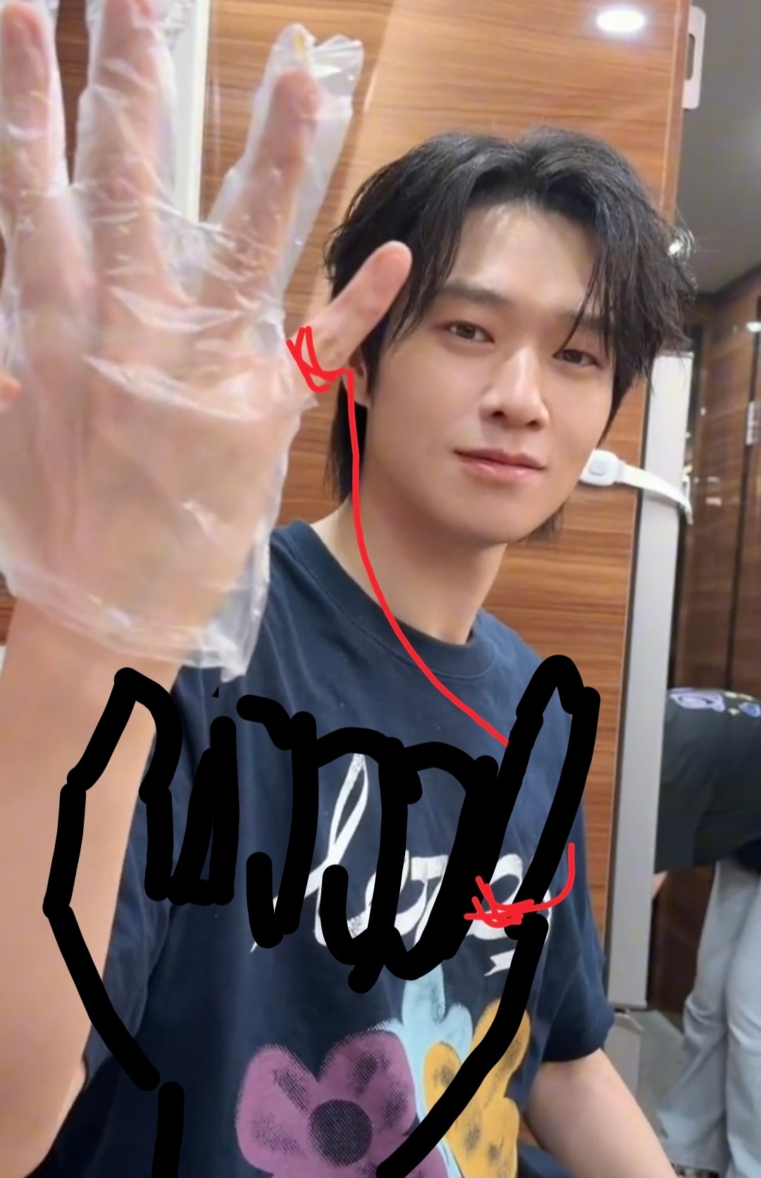 魏大勋[超话] 宝宝 其实是俺们爱情的的红线感动了塑料手套[可怜][可怜]​​​