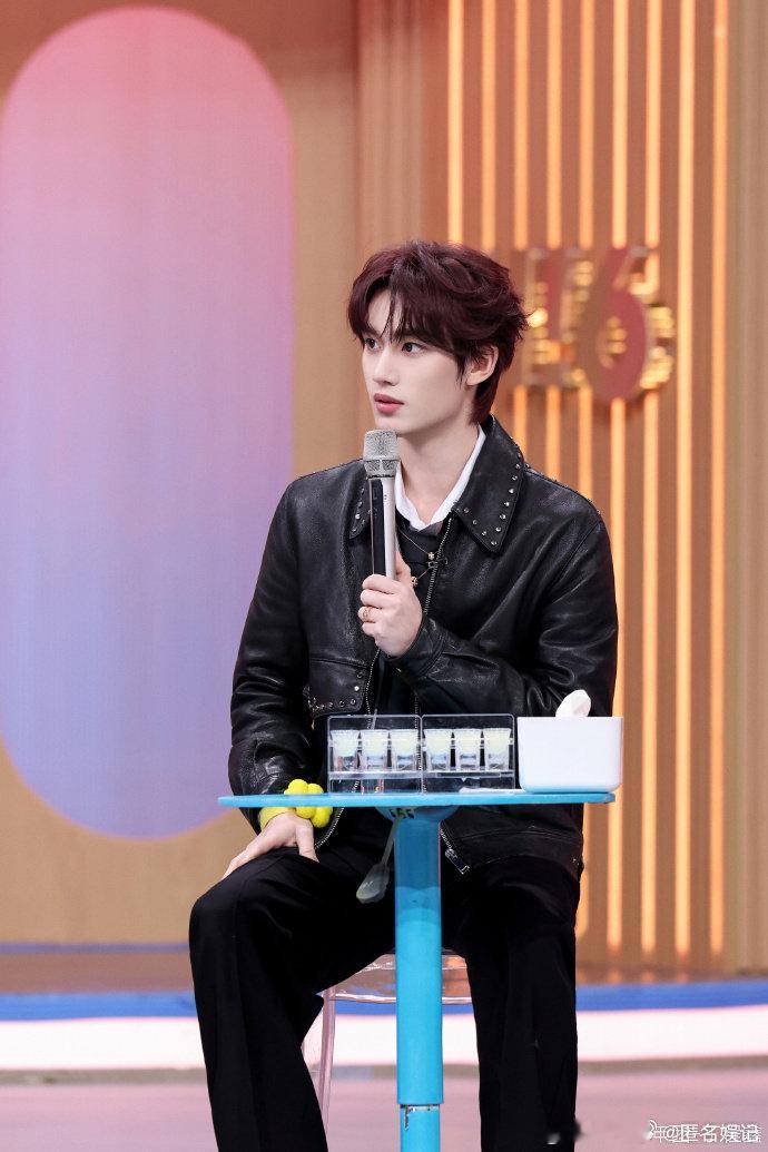 丁程鑫把栀子花开说成晴天丁程鑫这次加感情了你好星期六笑不活了家人们！丁程鑫这波发