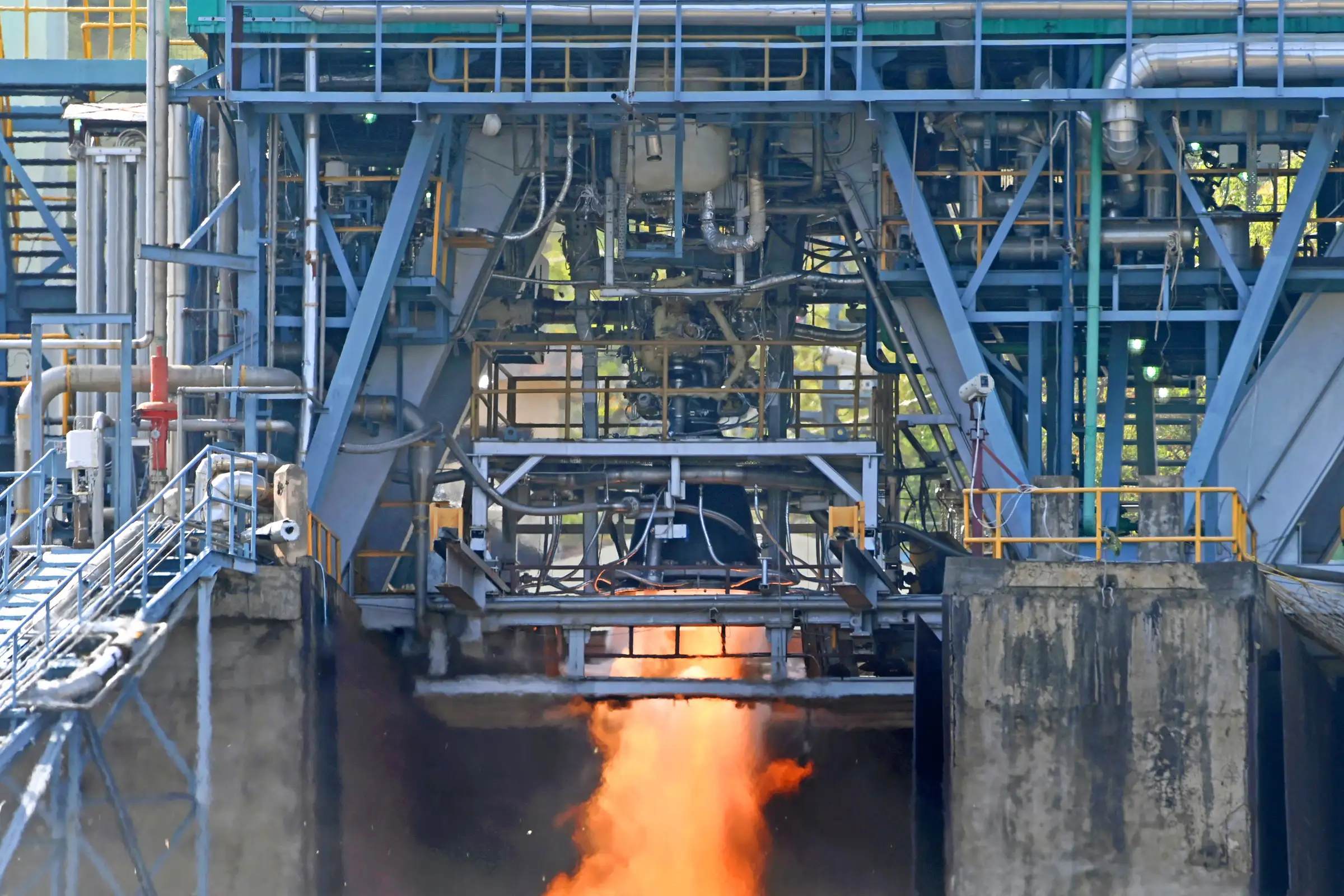 【ISRO成功完成CE20液氢液氧发动机海平面全喷管22吨推力试车】2026年3