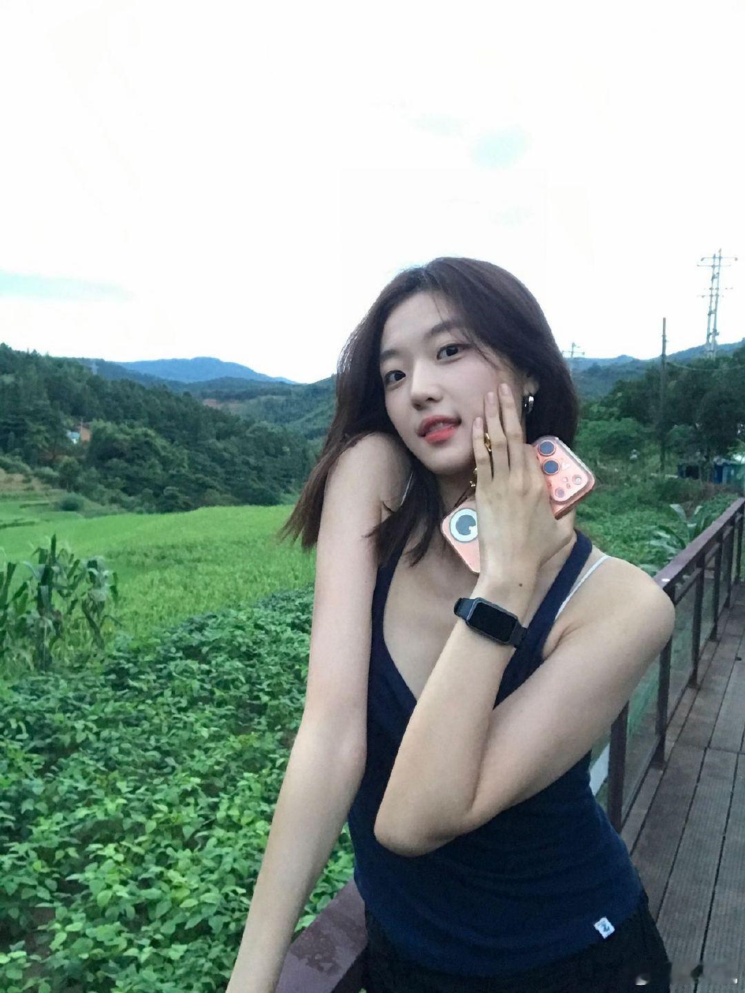 孙千晒手臂肌肉线条 谁被孙千的手臂线条狠狠惊艳到！不是干巴巴的瘦，纤细的手臂上能