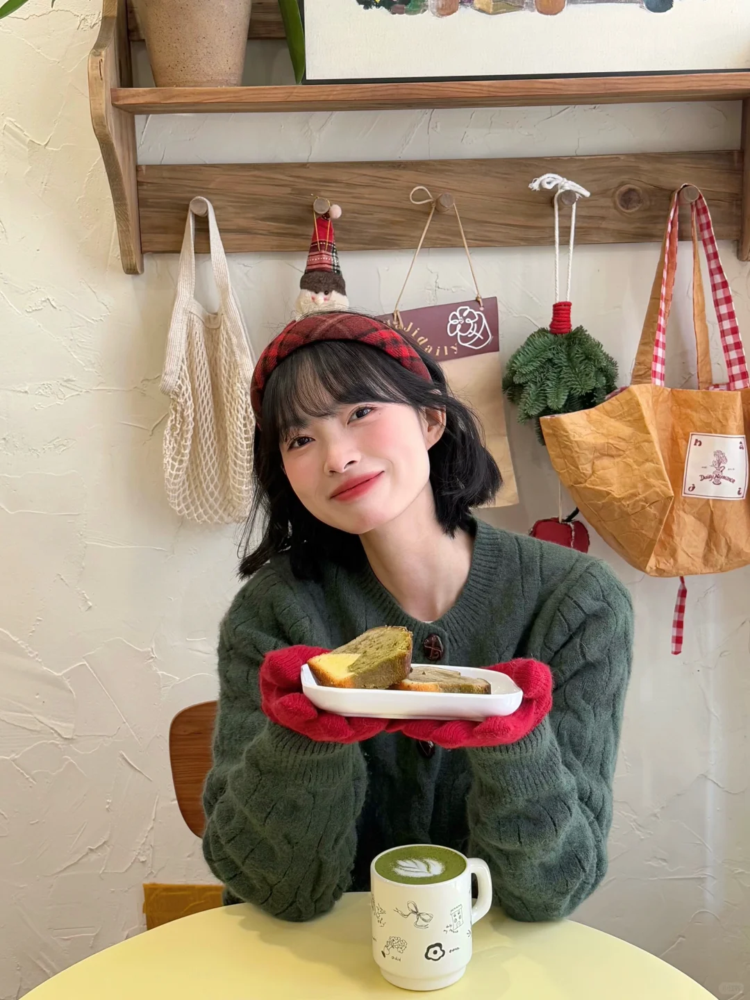 🍎🎄 ❛‿˂̵✧     𓂂𝚌𝚑𝚛𝚒𝚜𝚝𝚖𝚊𝚜🧣