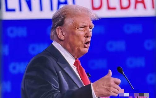 就在美国出武器装备给台湾，中国首次以“武力”威慑美国。中国公开表态：解放军将采取