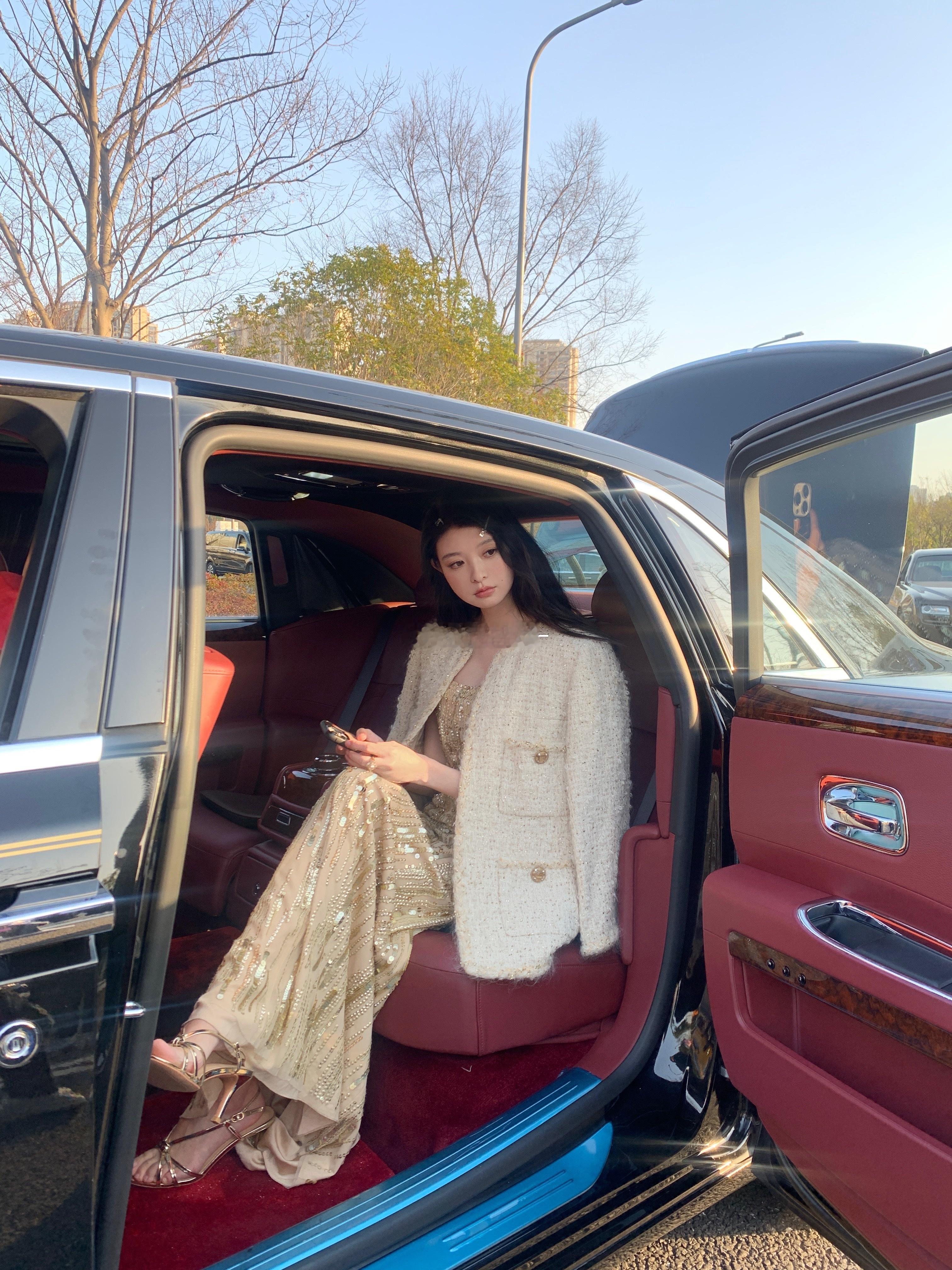 🥰延迟掉落 活动花絮 感谢#淘宝红人之夜# 有幸一日女明星红毯体验卡～今晚是见