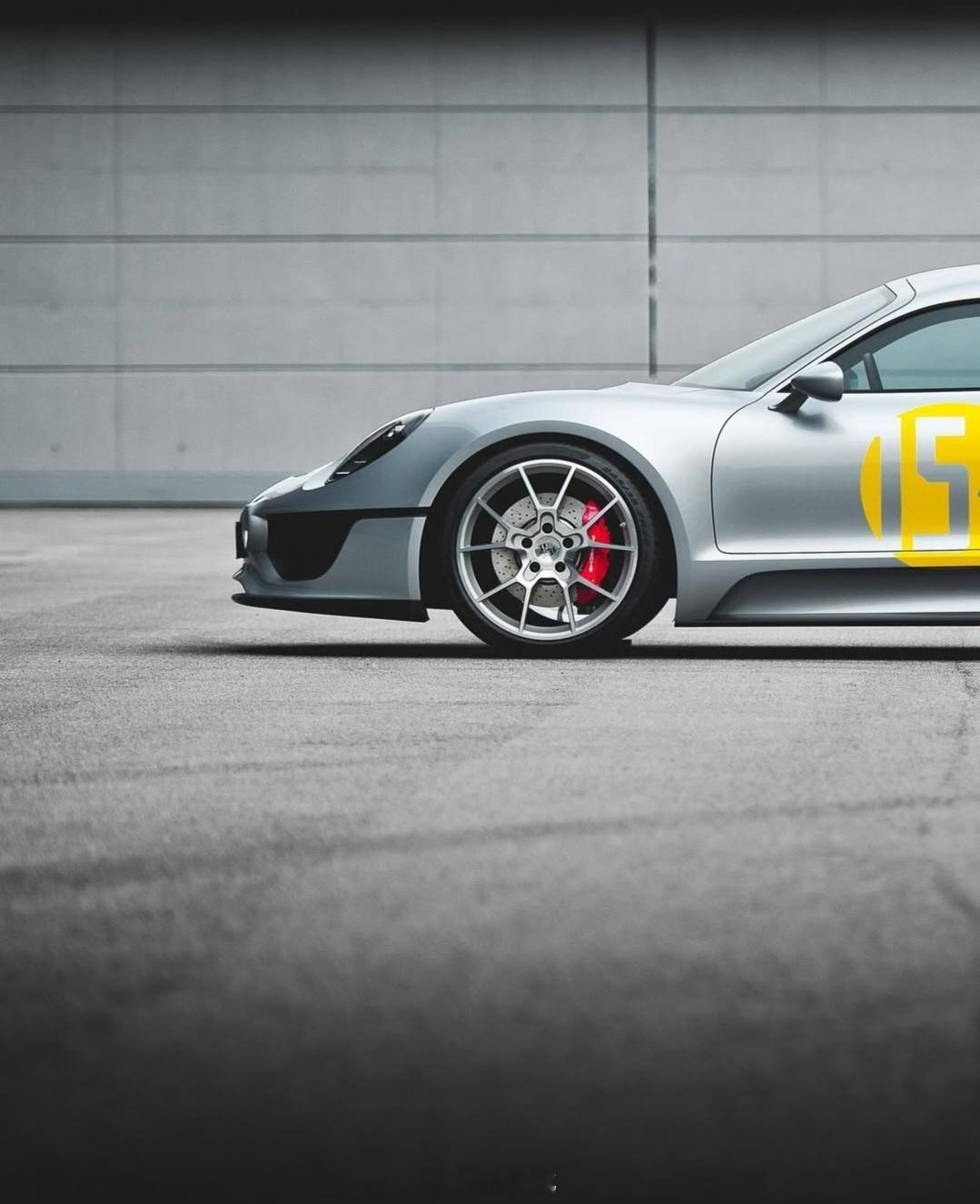 德系车[超话]大v聊车汽车美图 为了取代2015年停产的918 Spyder，保