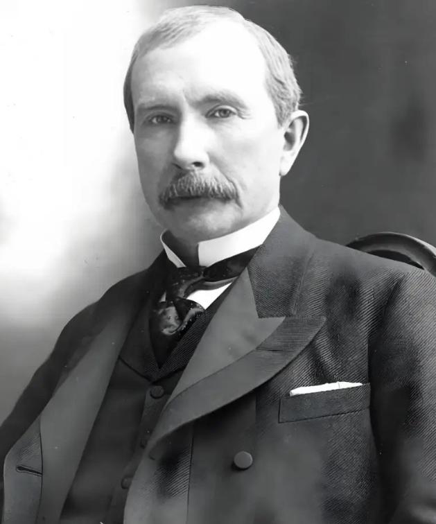 1916年，美国首富洛克菲勒用12.5万美元购买了北京豫王府。当破旧的豫王府进行