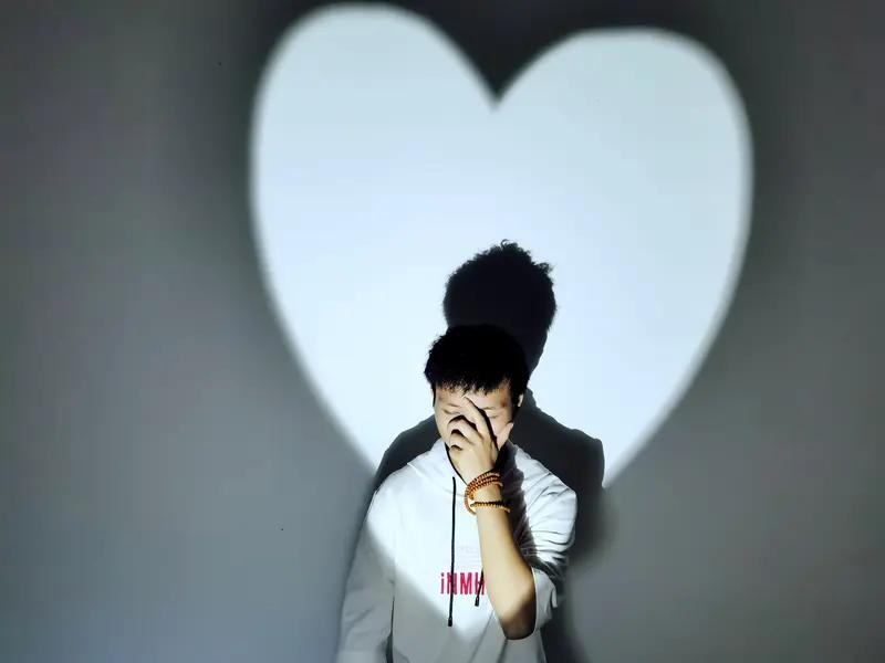 女人会选择嫁给一个不爱的人吗? 女人会选择嫁给一个不爱的人吗？还真有可能。我身边