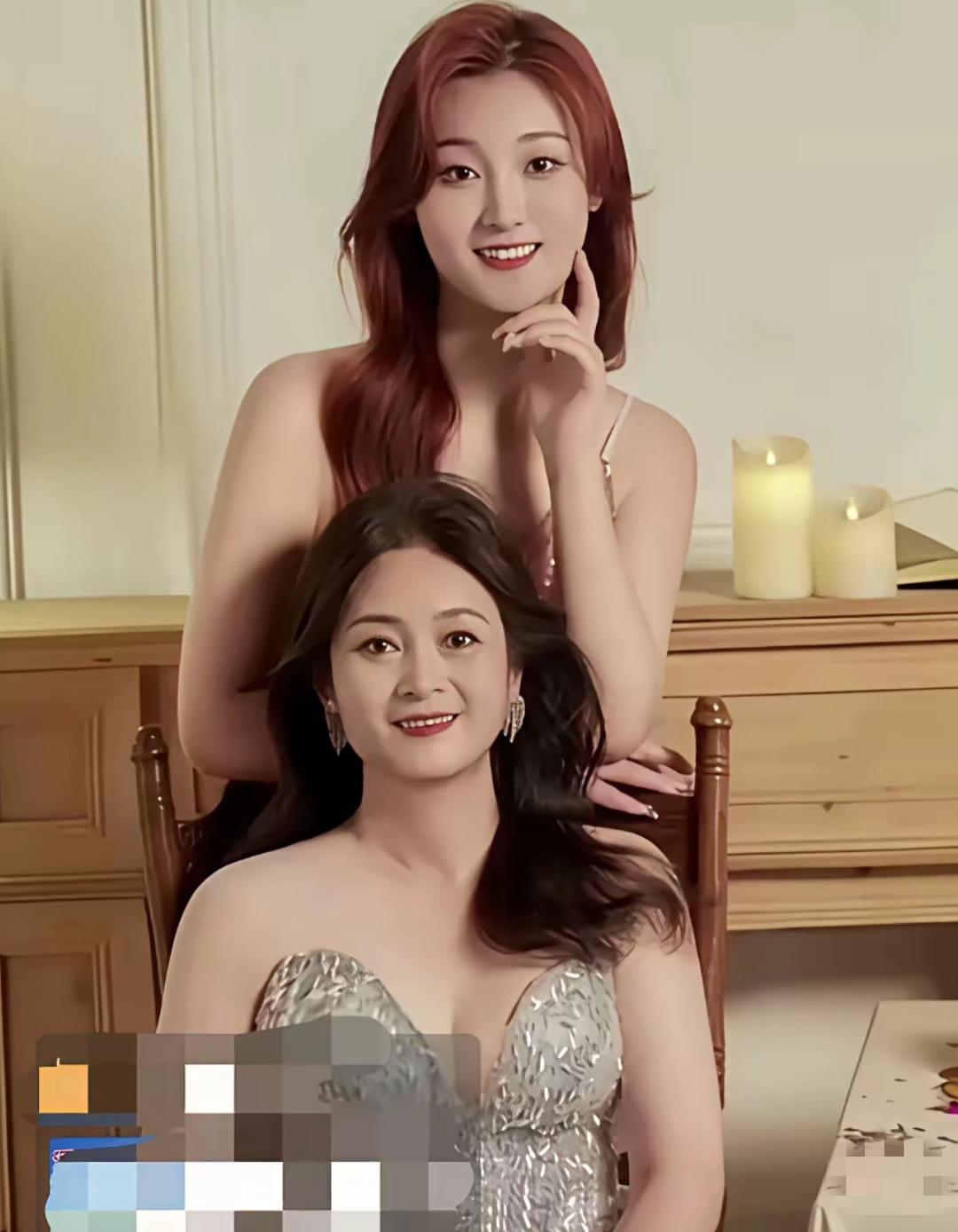 大衣哥前儿媳陈亚楠和妈妈，原来陈亚楠的妈妈这么漂亮！
刚开始看到这些照片，我以为
