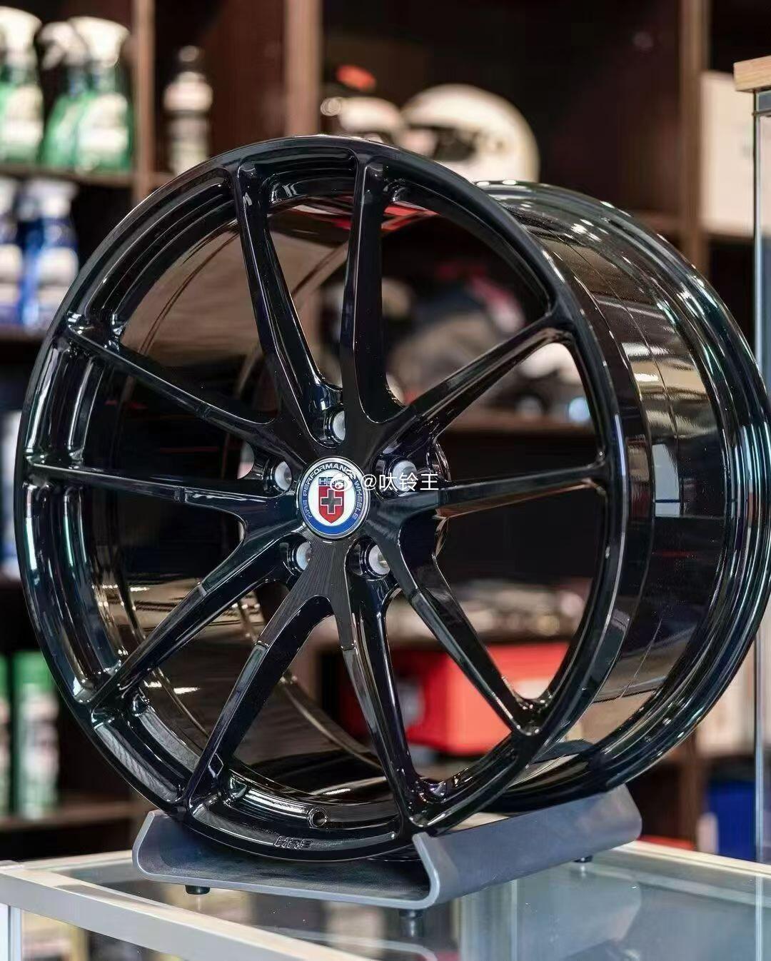 啊啊啊这轮毂也太帅了吧！HRE P104🇺🇸HRE P10420寸亮黑Glo