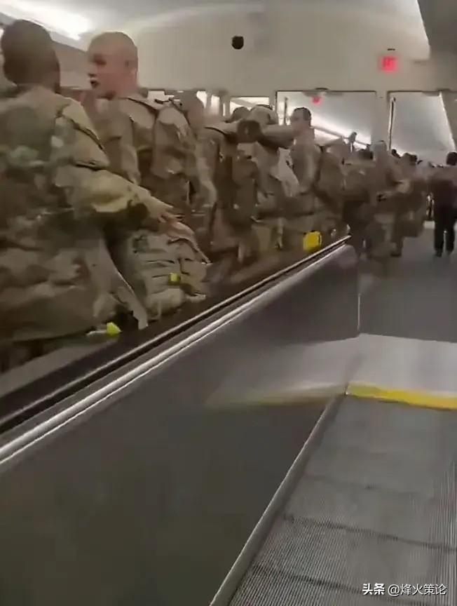 看看这些美国兵，溜了！
谁还信美国这把“保护伞”？阿联酋这回算是栽明白了！也属实