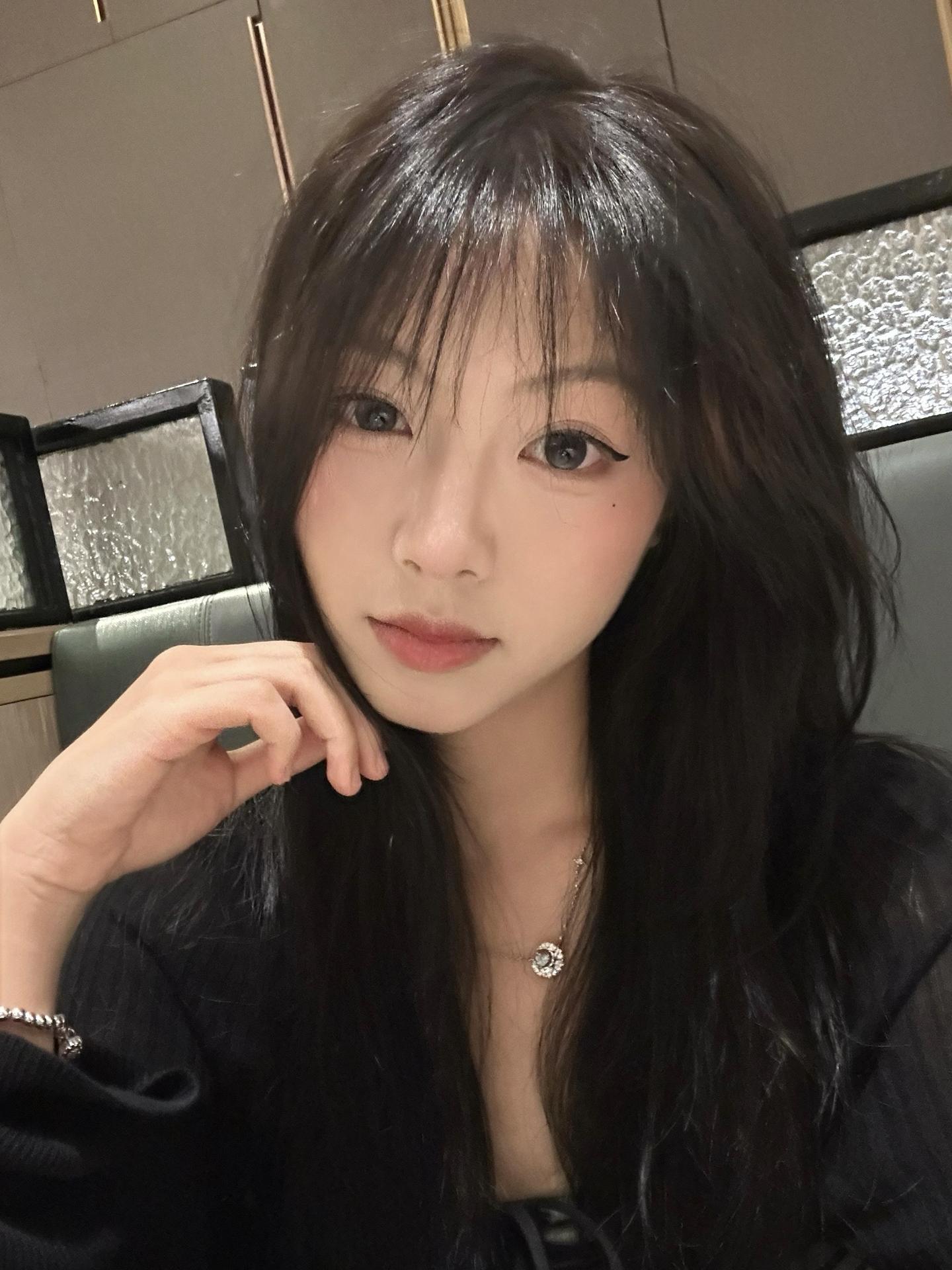 我始终坚信 这个世界上除了我 没有人比我更爱我自己.