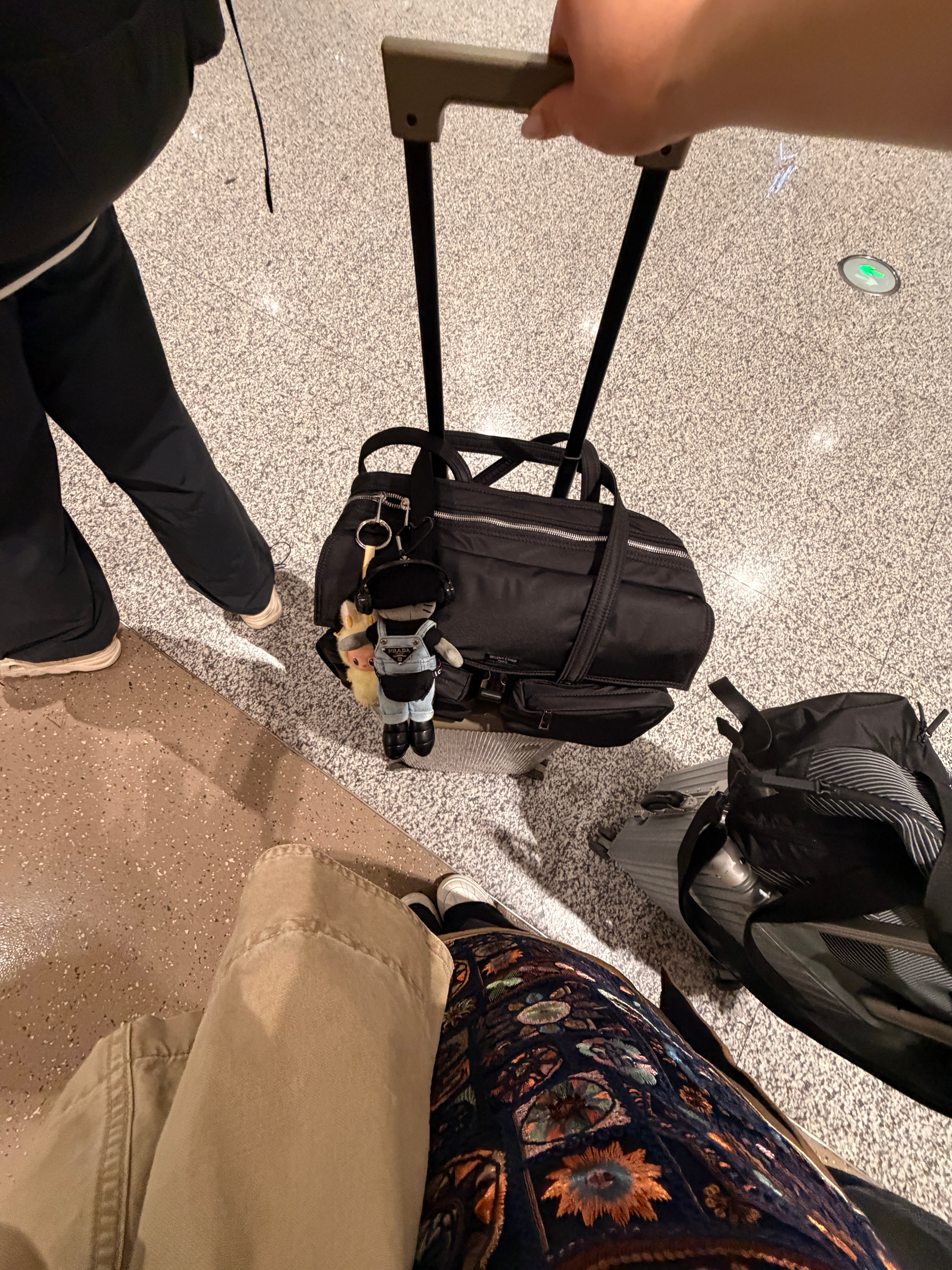 早啊bb们迷迷瞪瞪睡了仨小时，现在✈️腾冲！落地就干活 简阳·成都天府国际机场